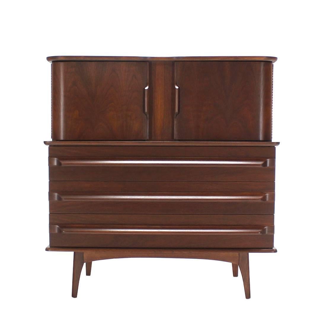 Walnut High Chest or Dresser w/ Drawers and Two Doors Compartment In Excellent Condition In Rockaway, NJ