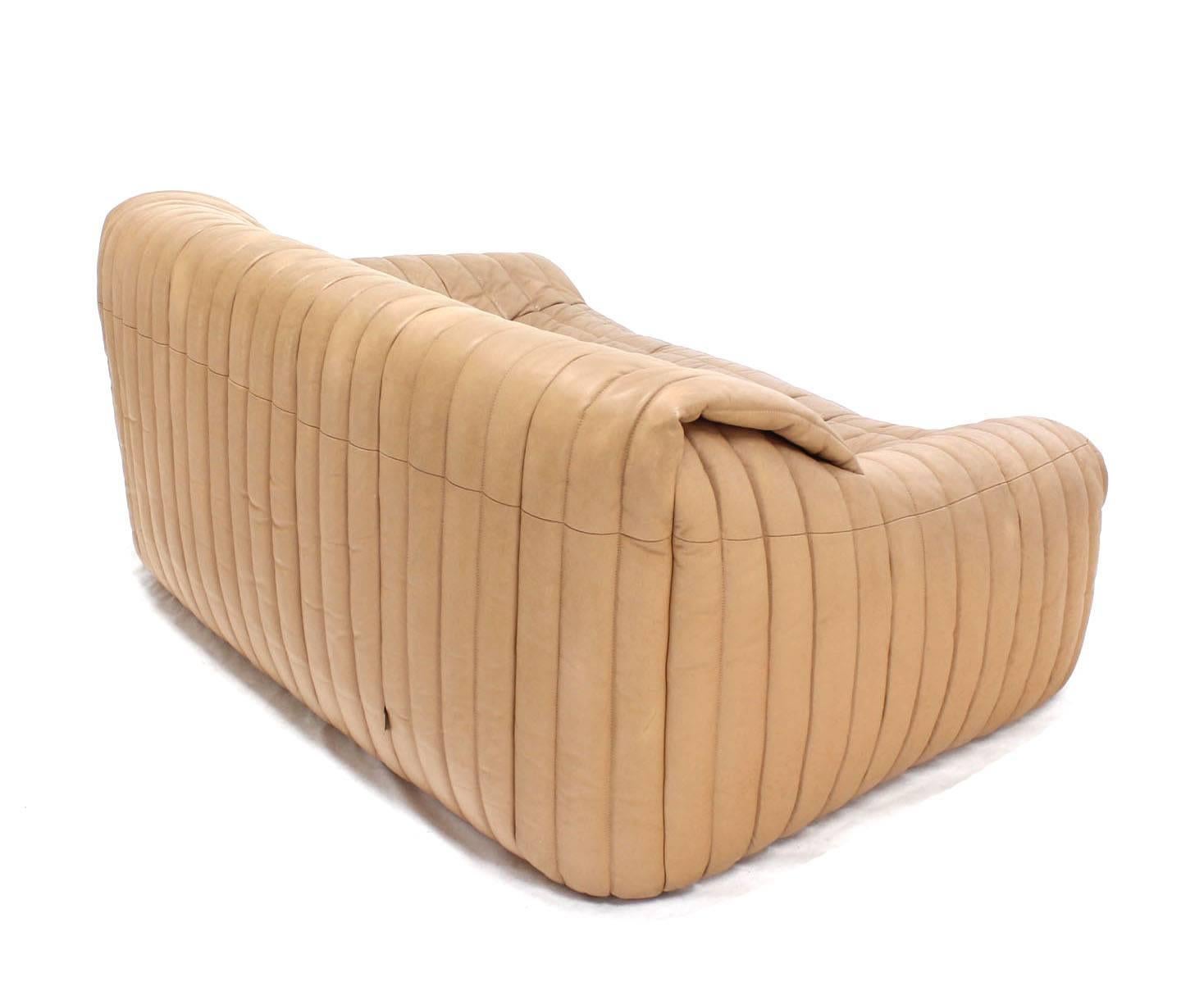 Ligne Roset Beige Ribbed Leather Loveseat and Chair In Good Condition In Rockaway, NJ