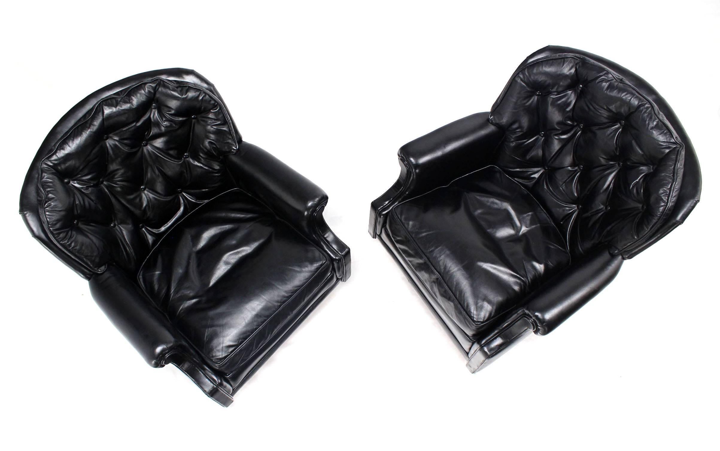 20th Century Pair of Shiny Black Leather Swivel Barrel Back Lounge Chairs 