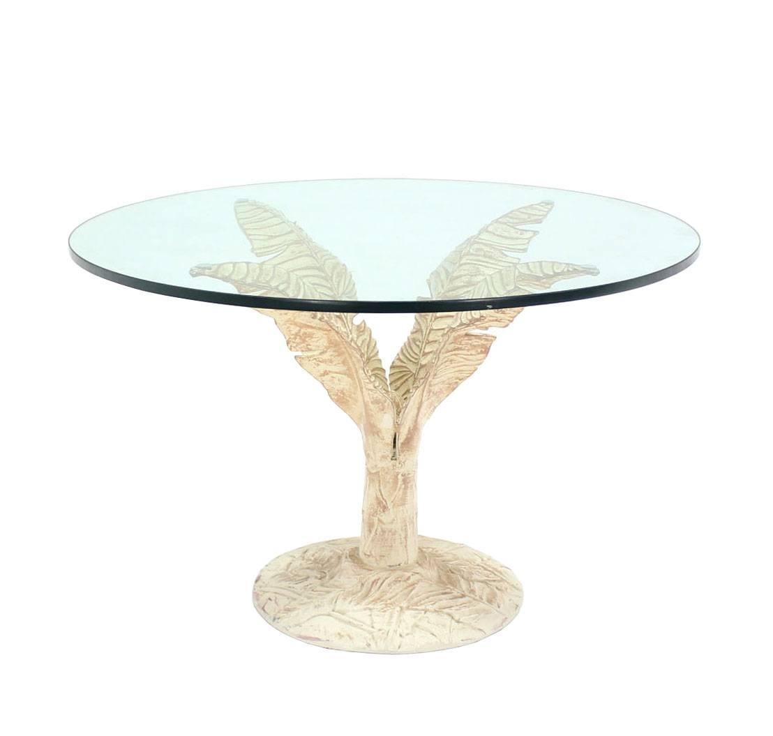 Américain Table centrale en aluminium coulé peint en forme de feuille de banane, de 3/4 pouce d'épaisseur en verre rond en vente