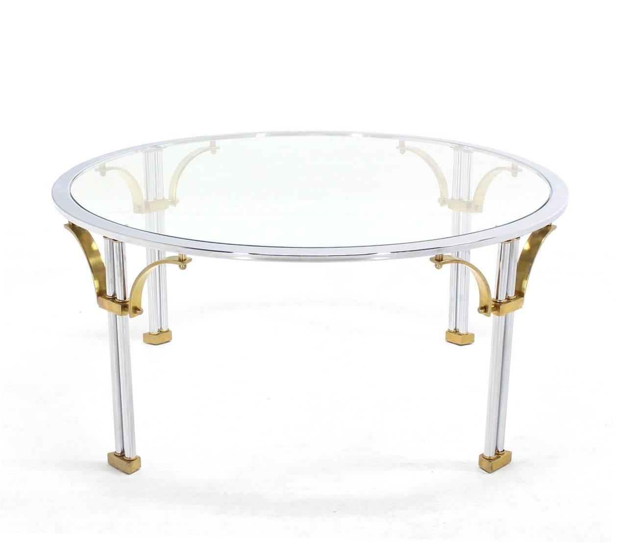 Table basse en verre en laiton chromé de style Jansen, de style moderne du milieu du siècle.