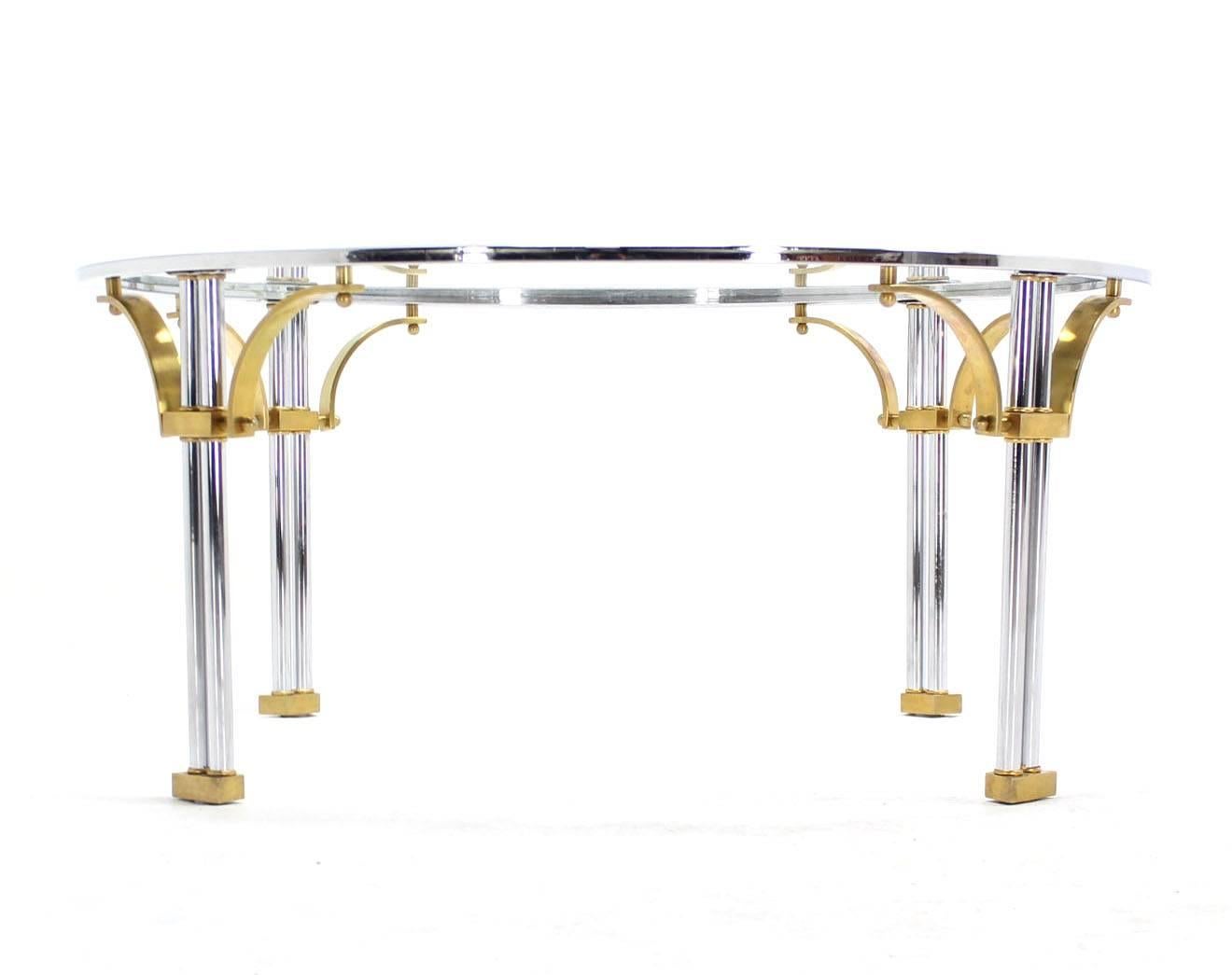 Mid-Century Modern Table basse ronde en laiton chromé et verre, mi-siècle moderne en vente