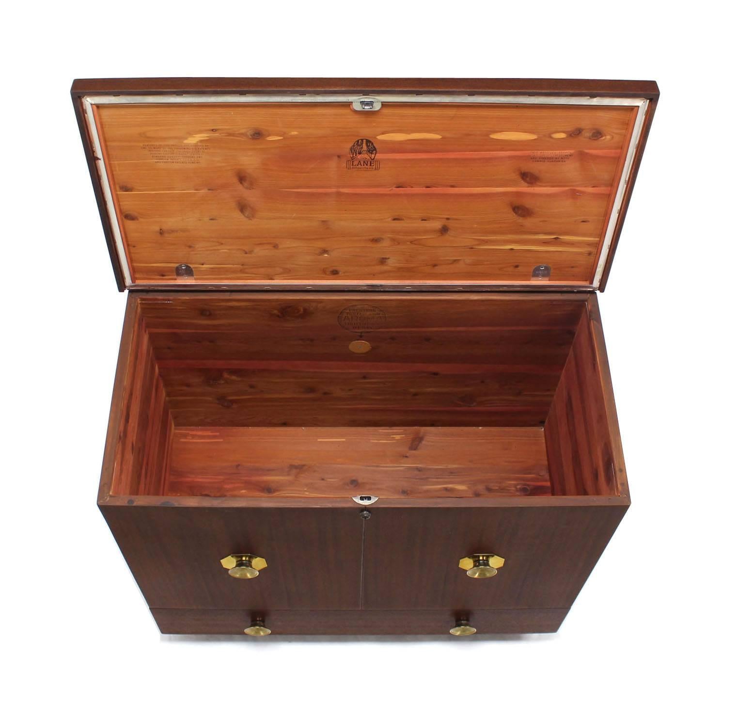 lane hope chest with bottom drawer
