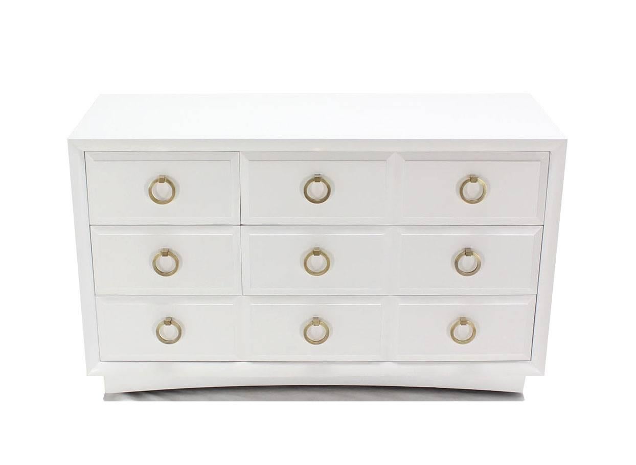 Mid-Century Modern Robsjohn-Gibbings White Lacquer Five-Drawers Chest or Dresser Round Brass Pulls