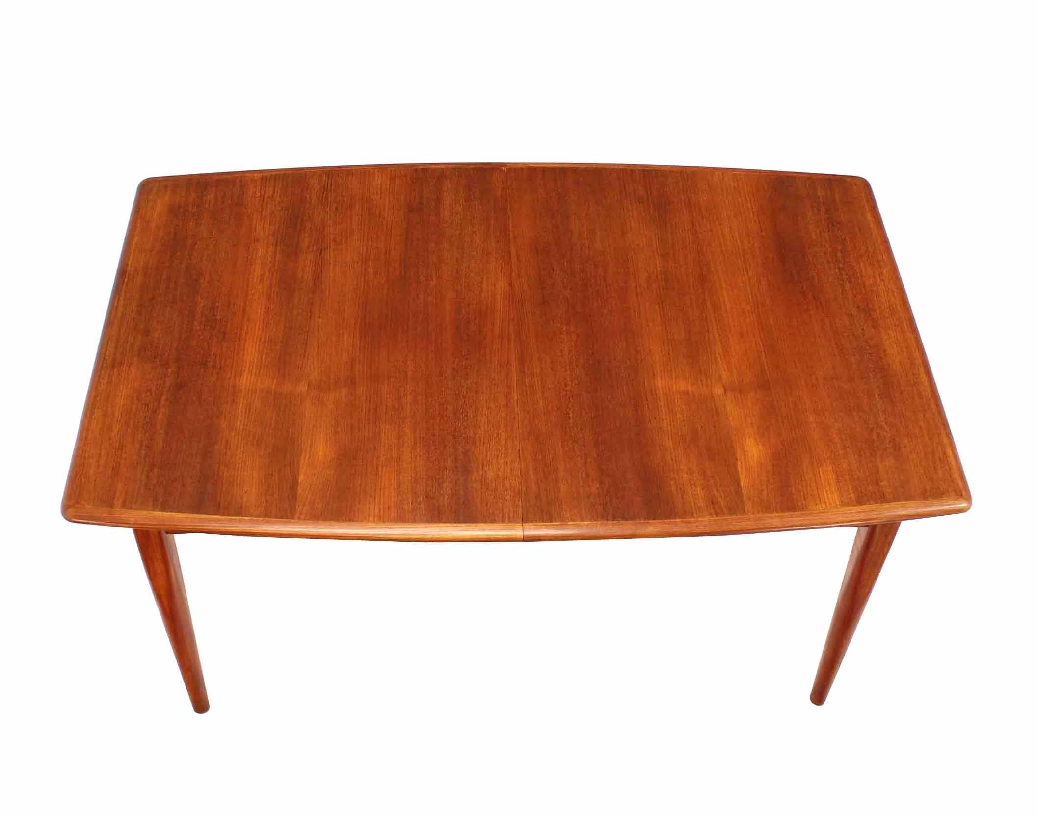 Lacquered Danish Modern Teak Boat Shape Dining Table with Two Pop-Up Leafs Extension Board For Sale