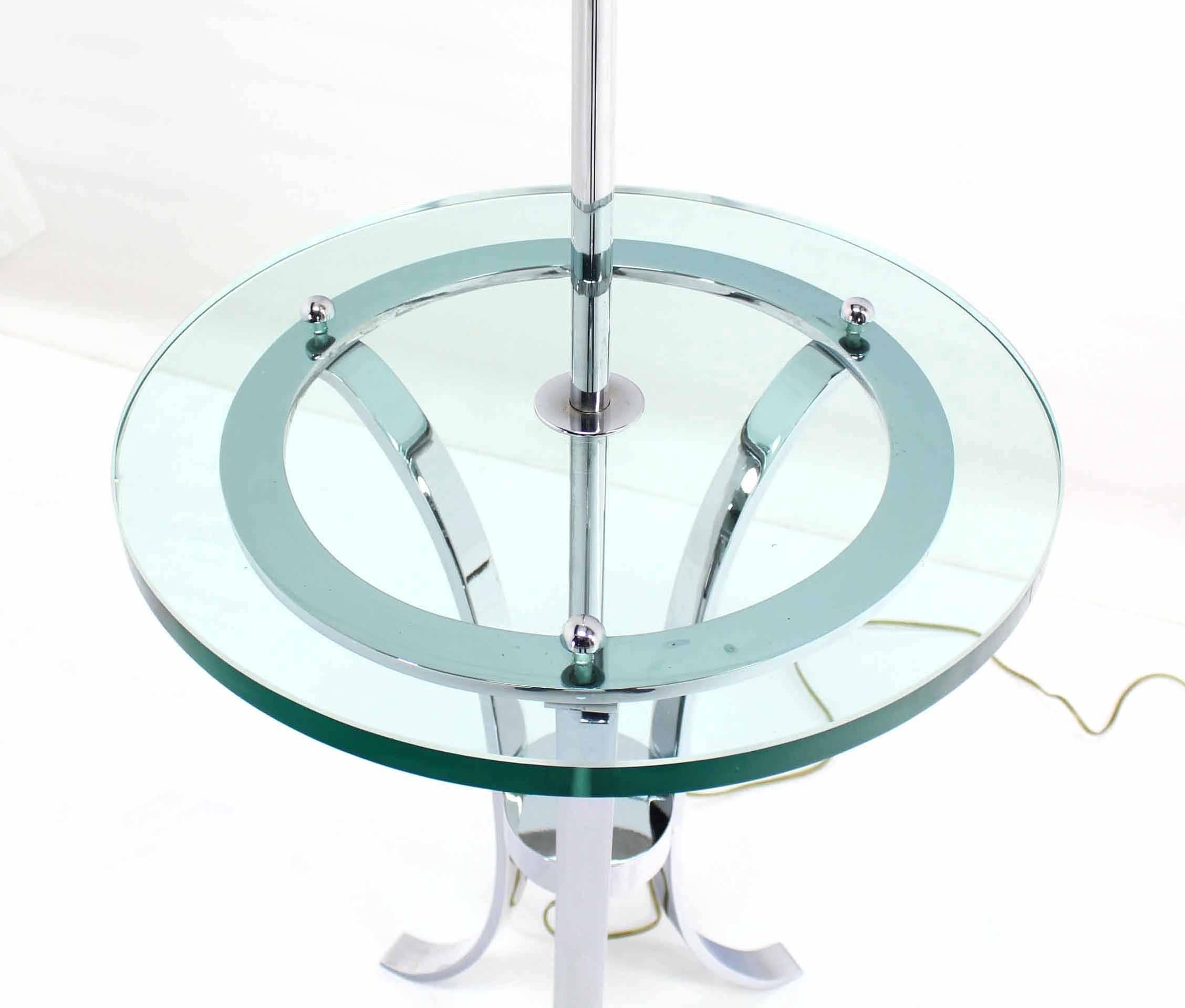 Modern Chrome Floor Lamp Round thick Glass Side Table  In Excellent Condition For Sale In Rockaway, NJ
