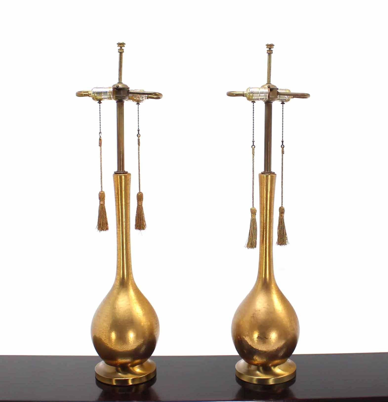 Pair of Vintage Gold Finish Table Lamps In Excellent Condition In Rockaway, NJ
