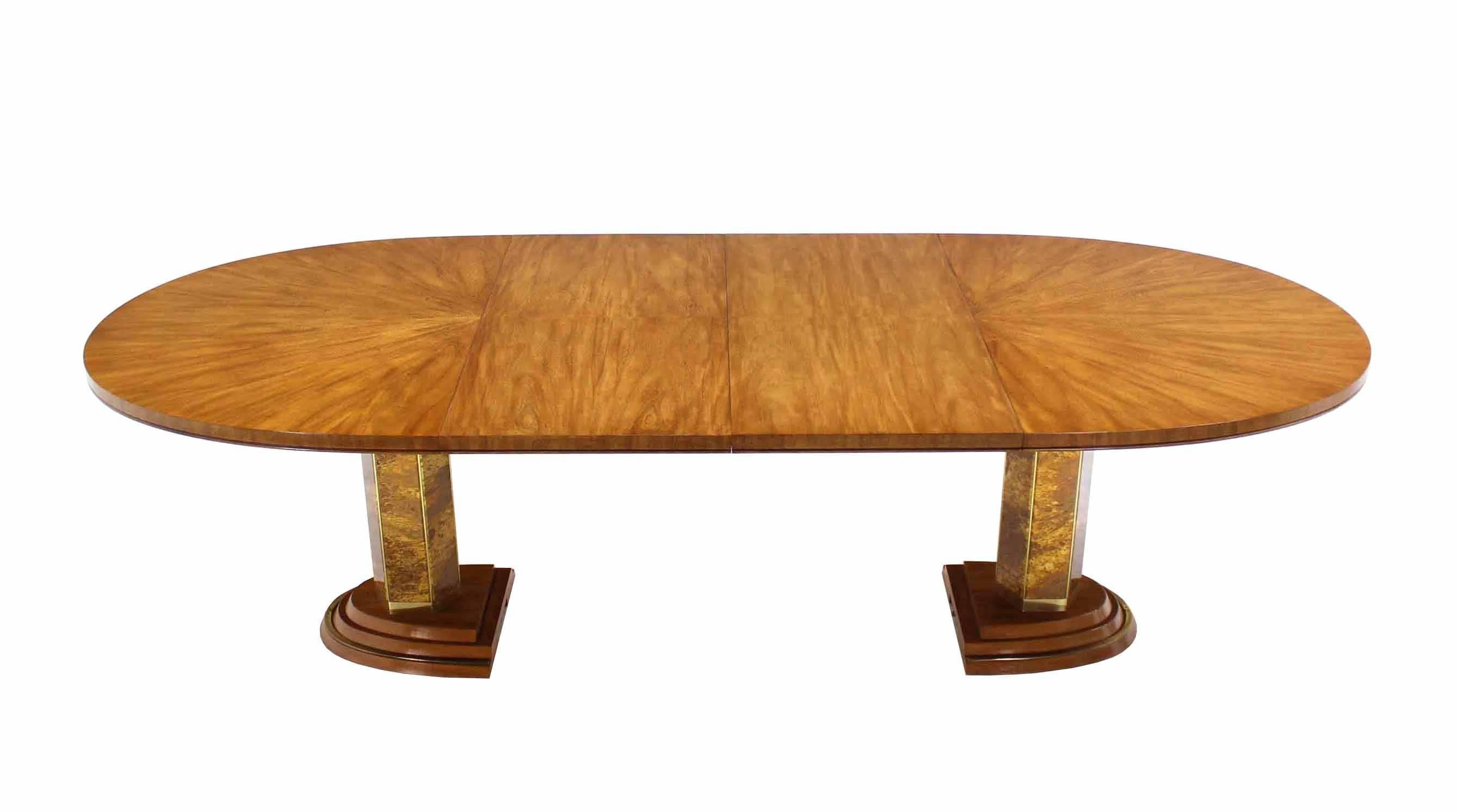 Very nice Mid-Century Modern dining table by Drexel with 2 x 20" leaves.