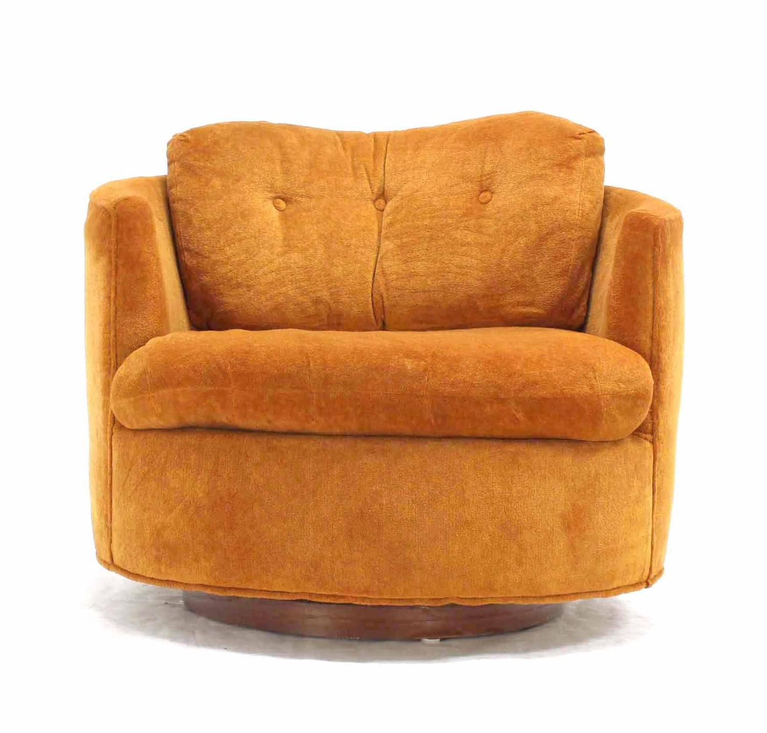 MidCentury Modern Round Barrel Back Swivel Lounge Chair at 1stdibs
