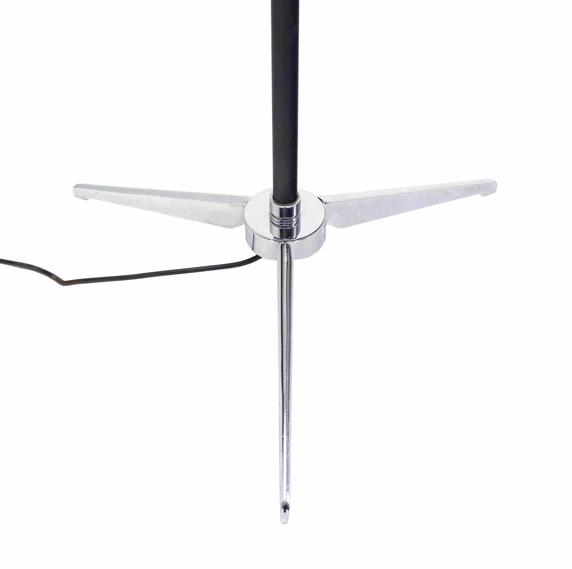 Fully Adjustable Single Chrome Globe Cantilever Floor Lamp Leather Handle In Excellent Condition In Rockaway, NJ