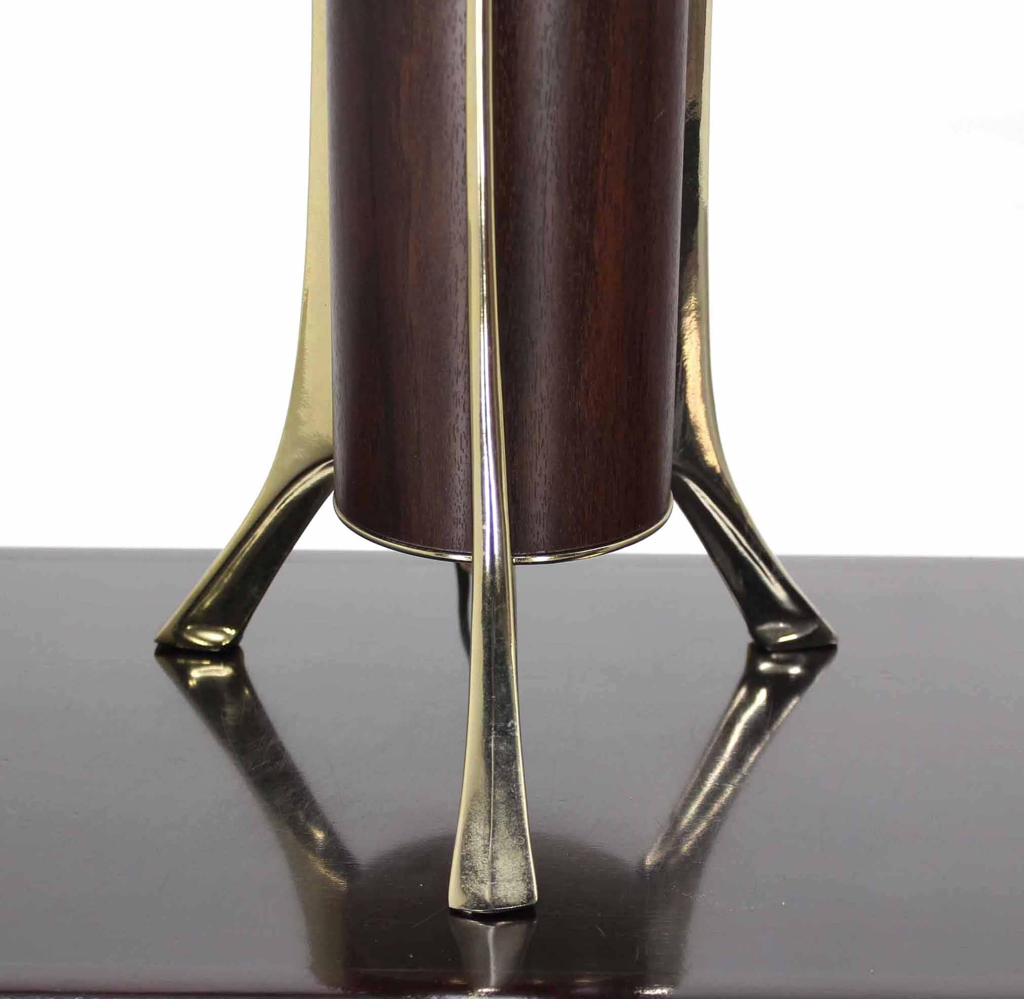 Mid-Century Modern Mid-Century Tripod Base Table Lamp by Laurel For Sale