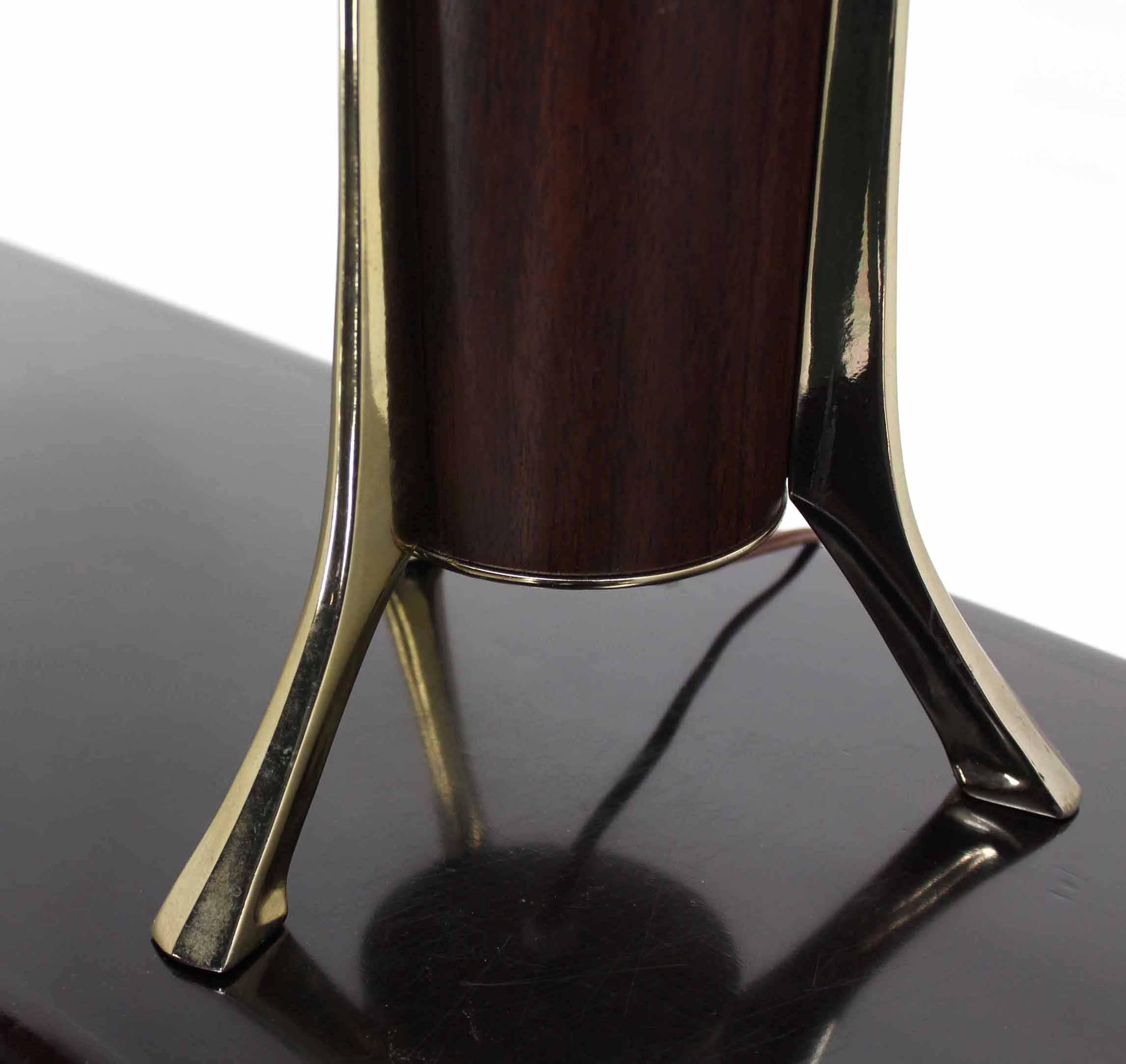 20th Century Mid-Century Tripod Base Table Lamp by Laurel For Sale