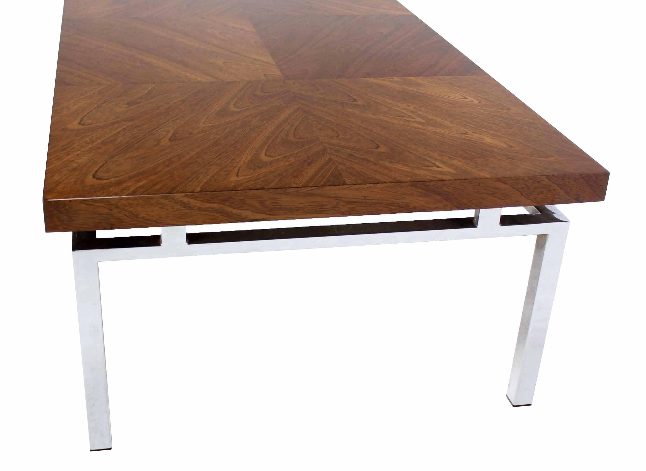 fig and oak checkered table