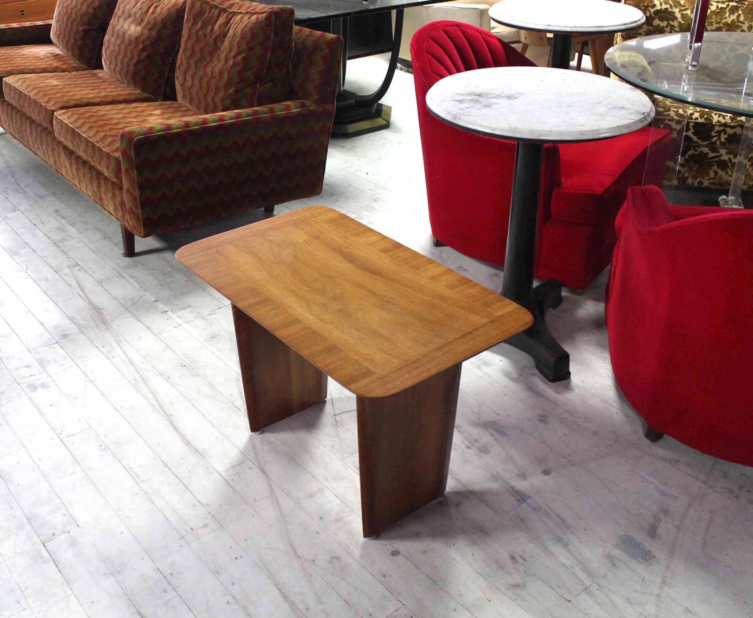 Mid-Century Modern Widdicomb Banded Mid Century Modern Side Table Tapered Walnut Leg For Sale