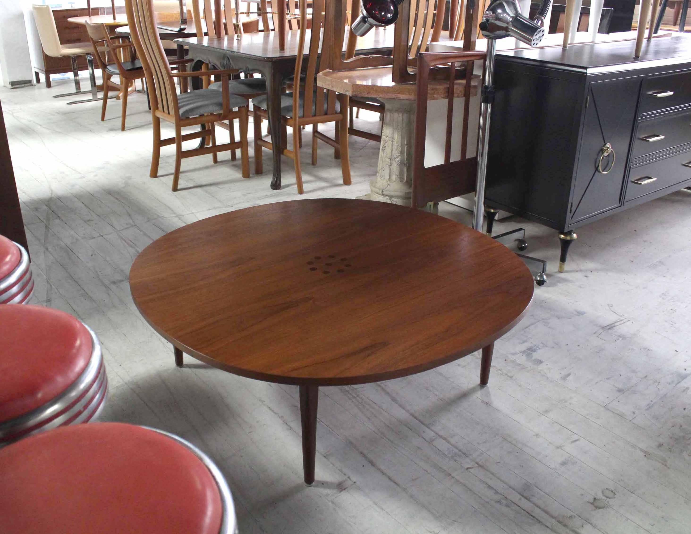 Mid-Century Modern Walnut Coffee Table with Accents Pattern in the Center