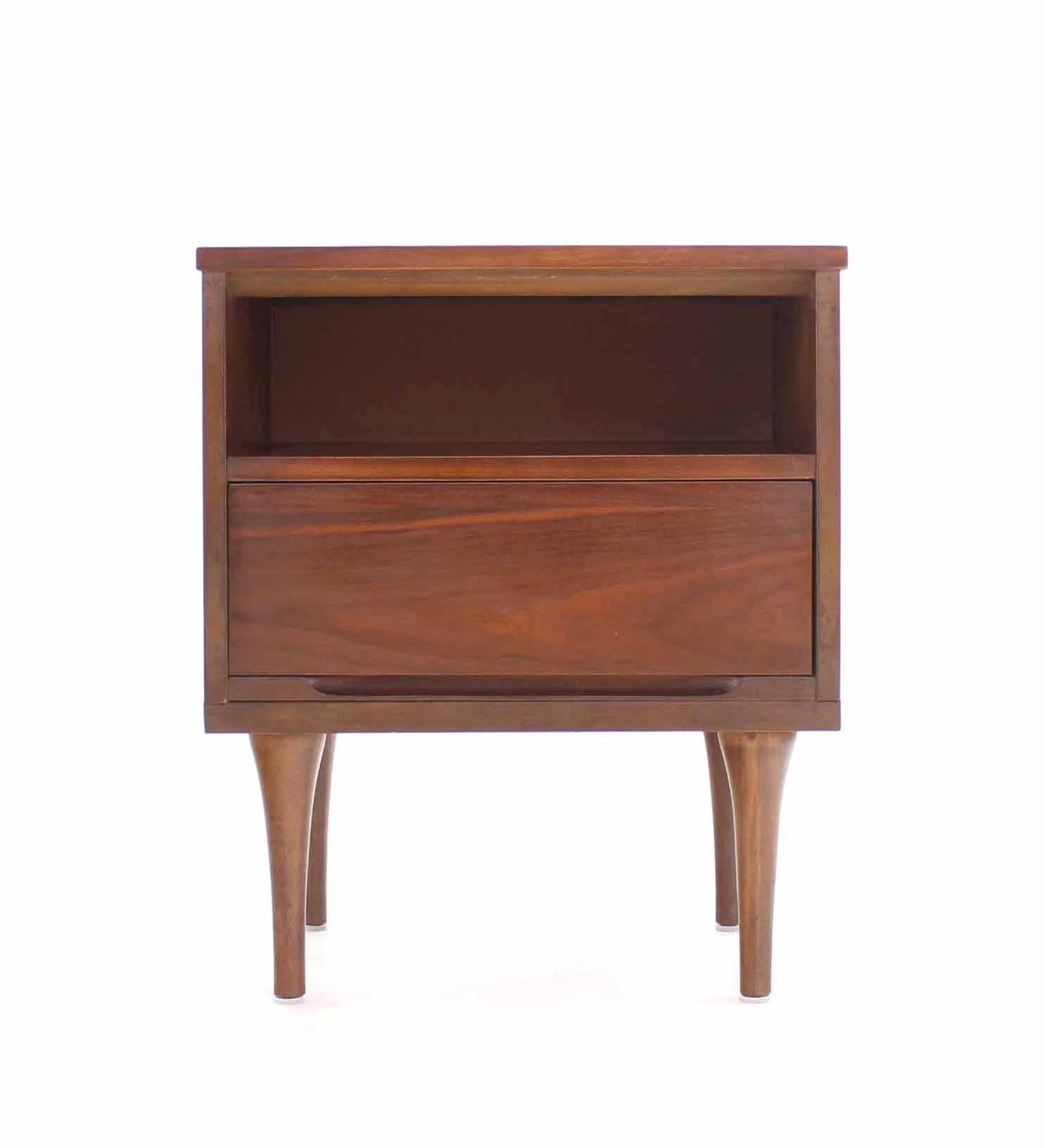 Pair of Mid-Century Walnut One Drawer End Tables Nightstands 1