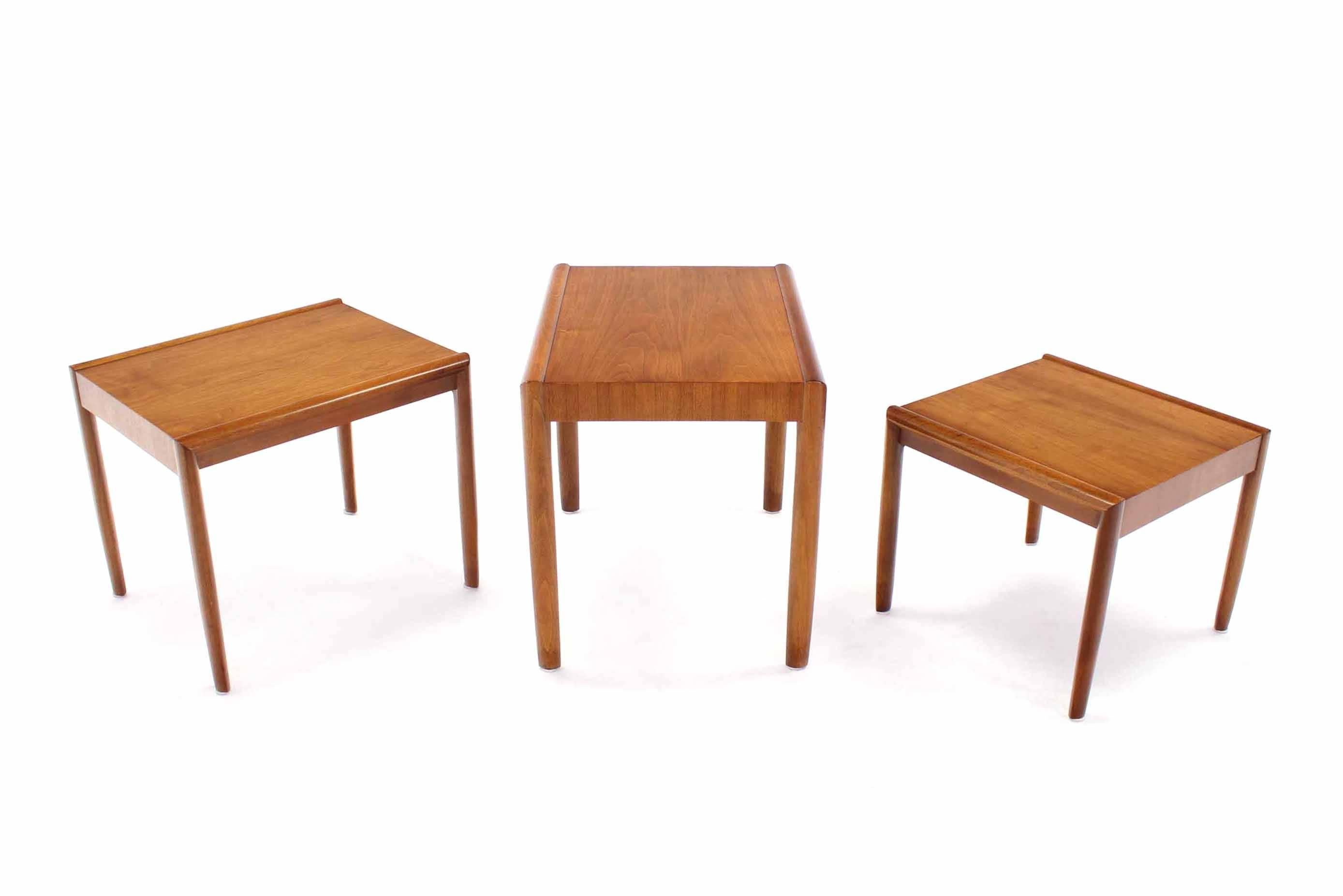 Set of Three Walnut Mid Century Modern Nesting Tables For Sale 1