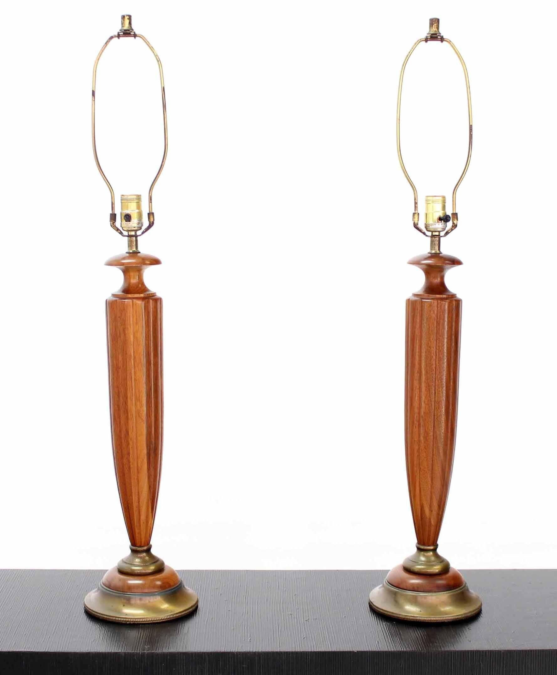 Pair of Heavy Carved Walnut and Brass Mid-Century Modern Table Lamps In Excellent Condition For Sale In Rockaway, NJ