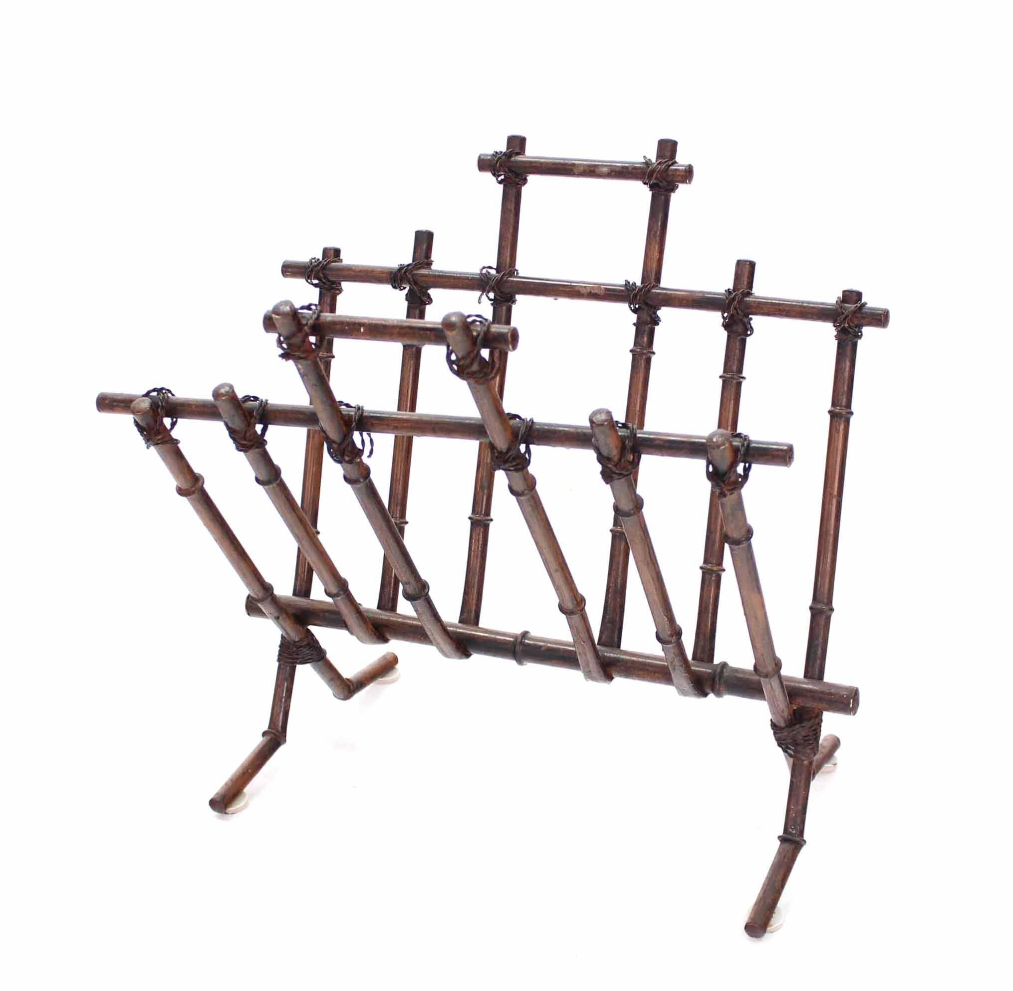 Vintage Faux Bamboo Magazine Rack In Excellent Condition For Sale In Rockaway, NJ