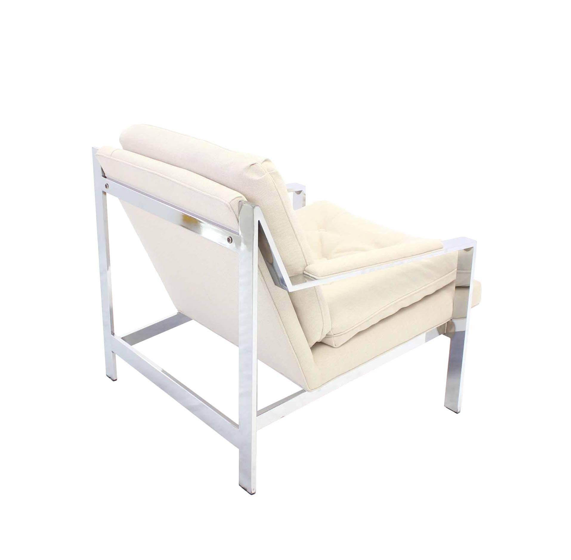 20ième siècle Paire de fauteuils de salon chromés avec nouveau tissu d'ameublement  en vente