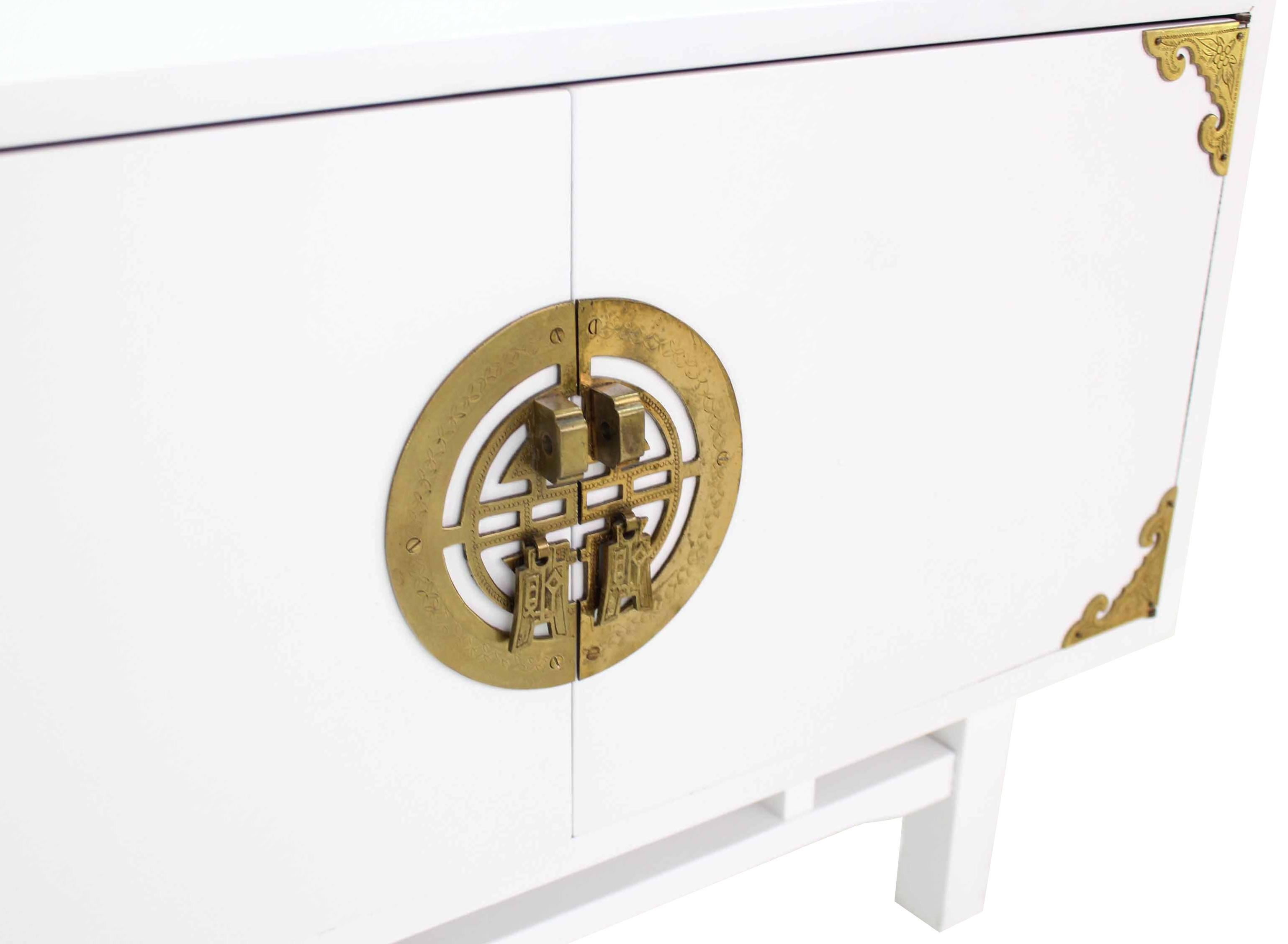 Lacquered Pair Large Square White Lacquer End Side Tables Campaign Style Brass Pulls