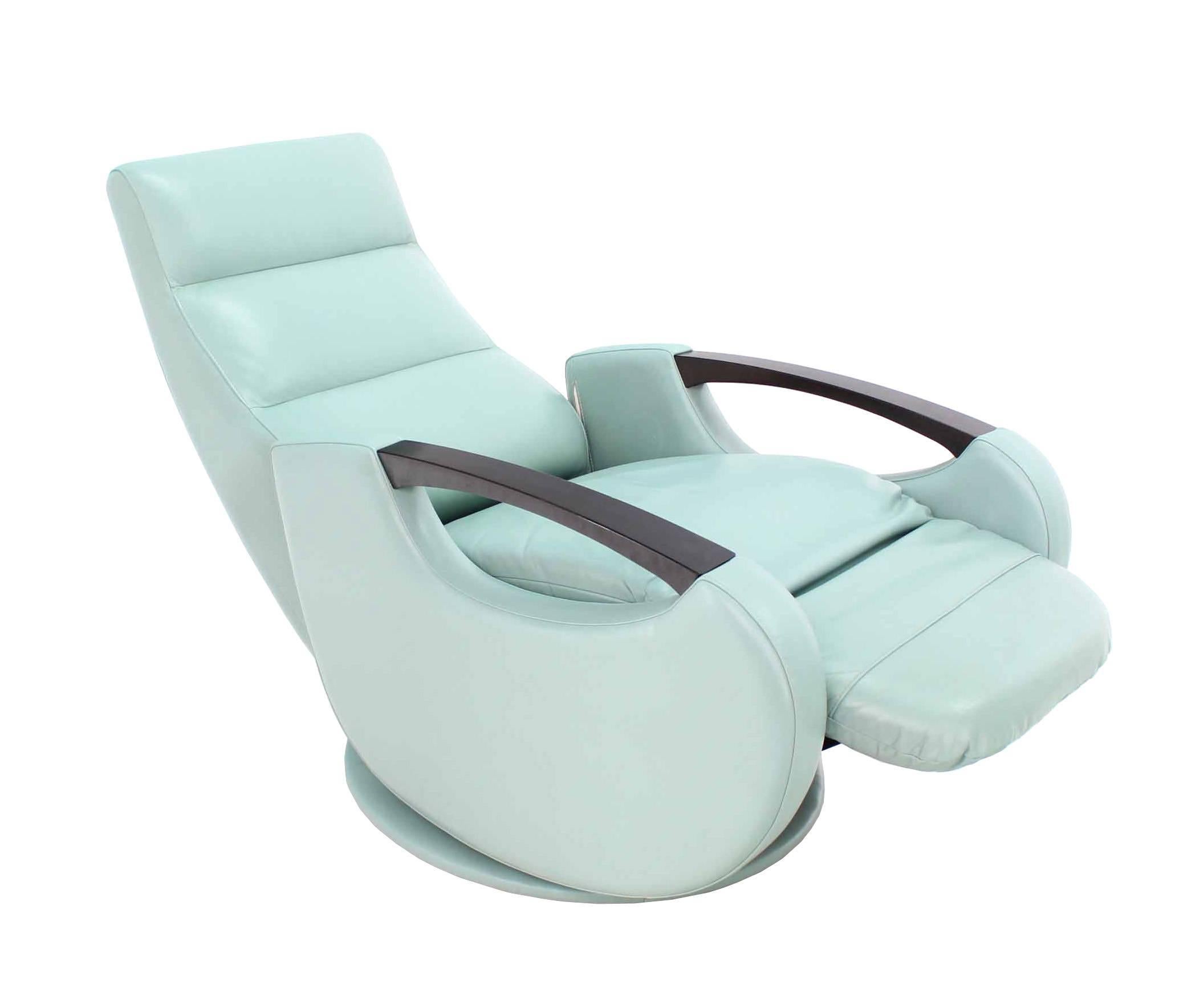 Paar Mid Century Modern Leather Recliner Lounge Chairs Space Age Design im Zustand „Hervorragend“ in Rockaway, NJ
