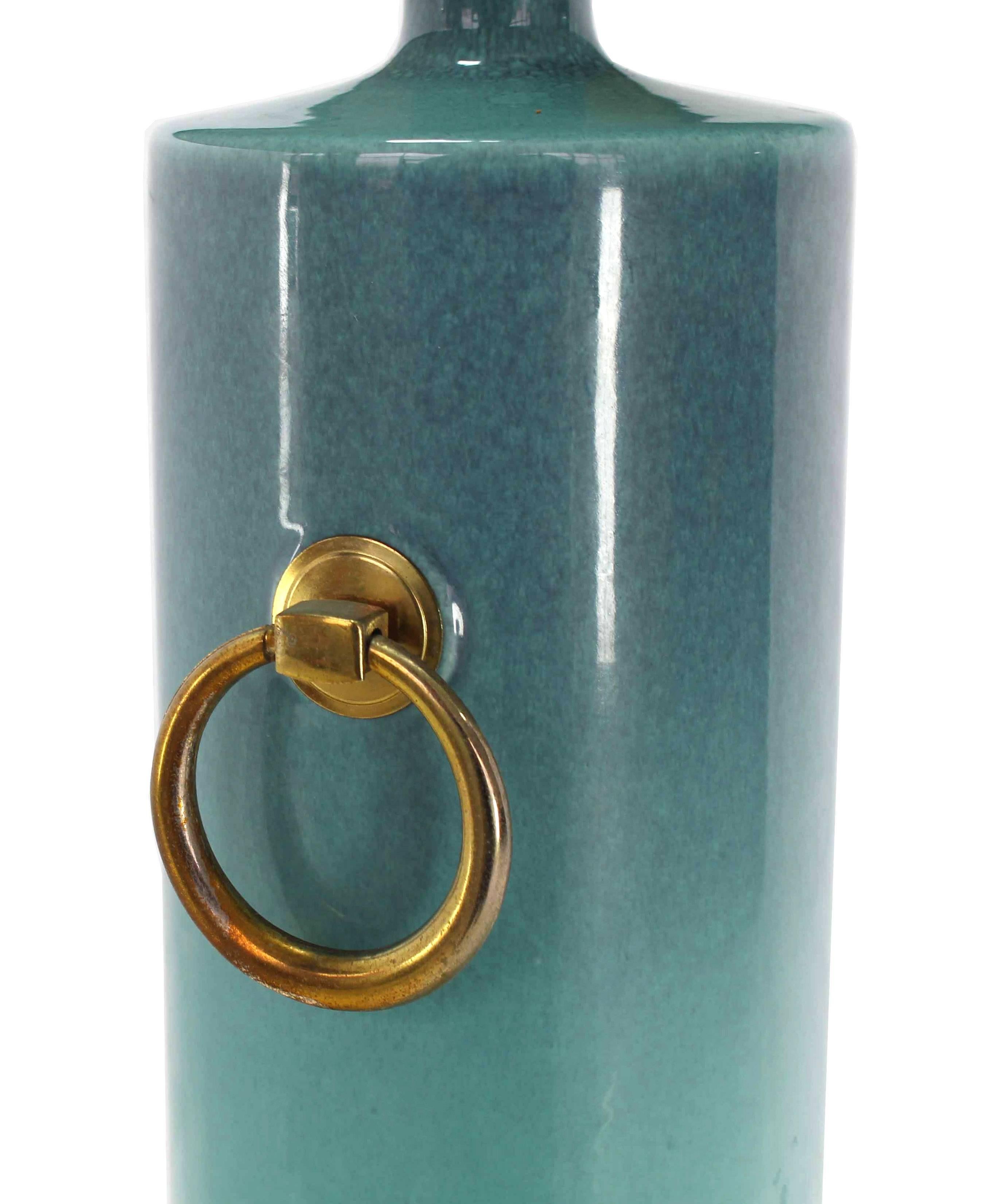 Américain Lampe de bureau du milieu du siècle dernier en poterie bleue, turquoise et verre avec base en laiton en vente