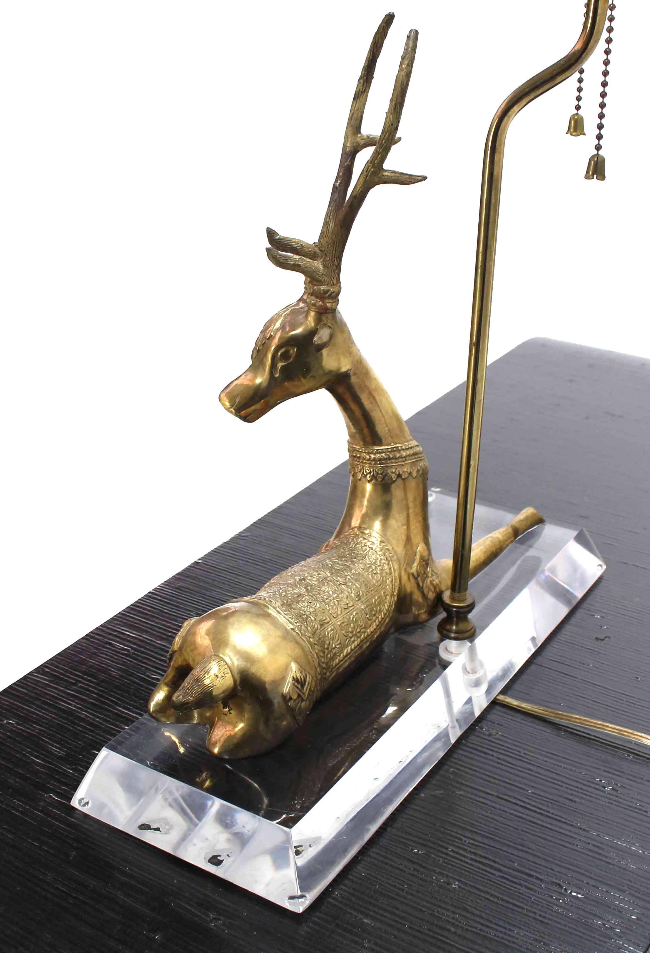 Brass Deer Sculpture Table Lamp on Lucite Base In Excellent Condition In Rockaway, NJ