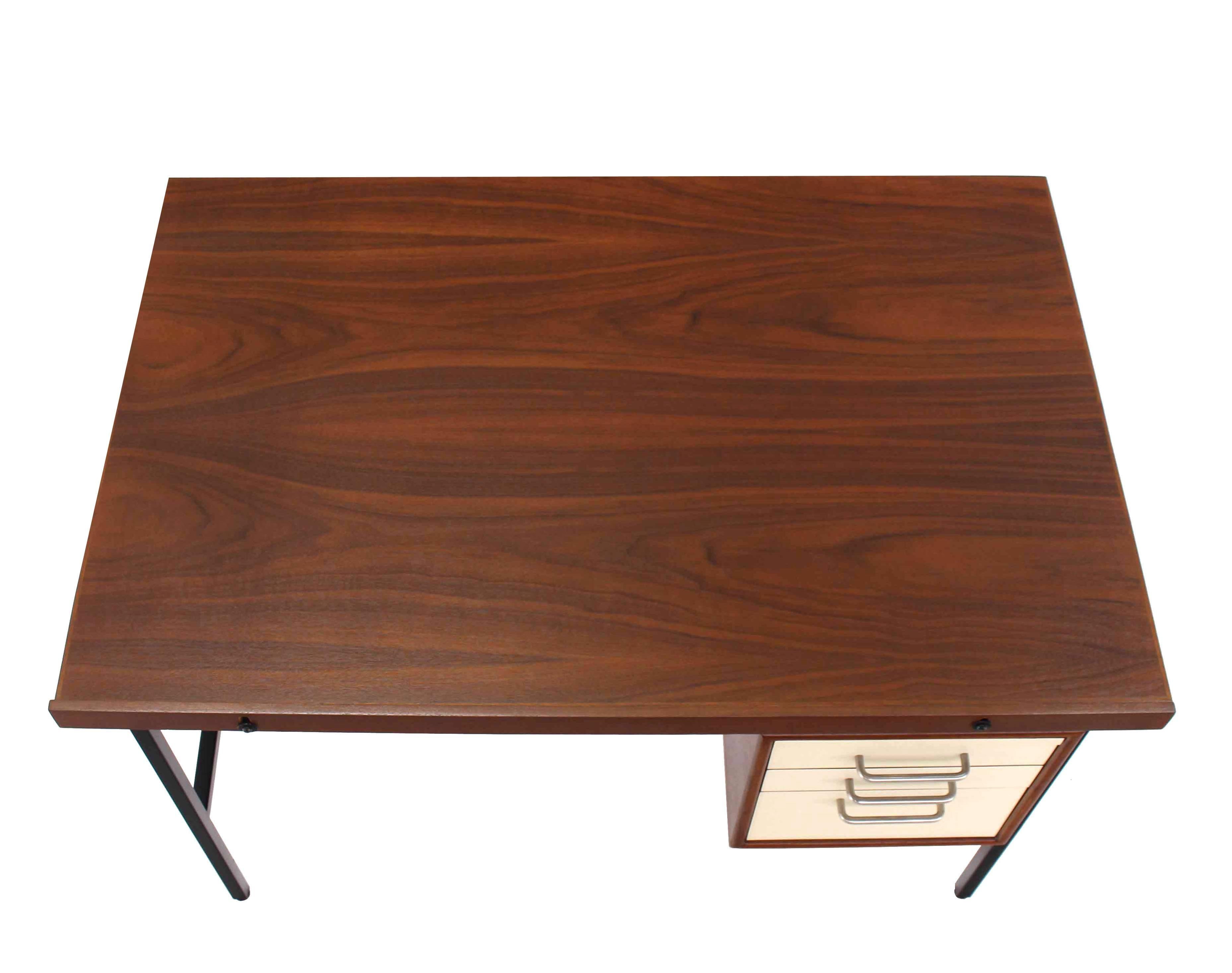 Very nice Mid-Century Modern lift top desk drafting writing table.