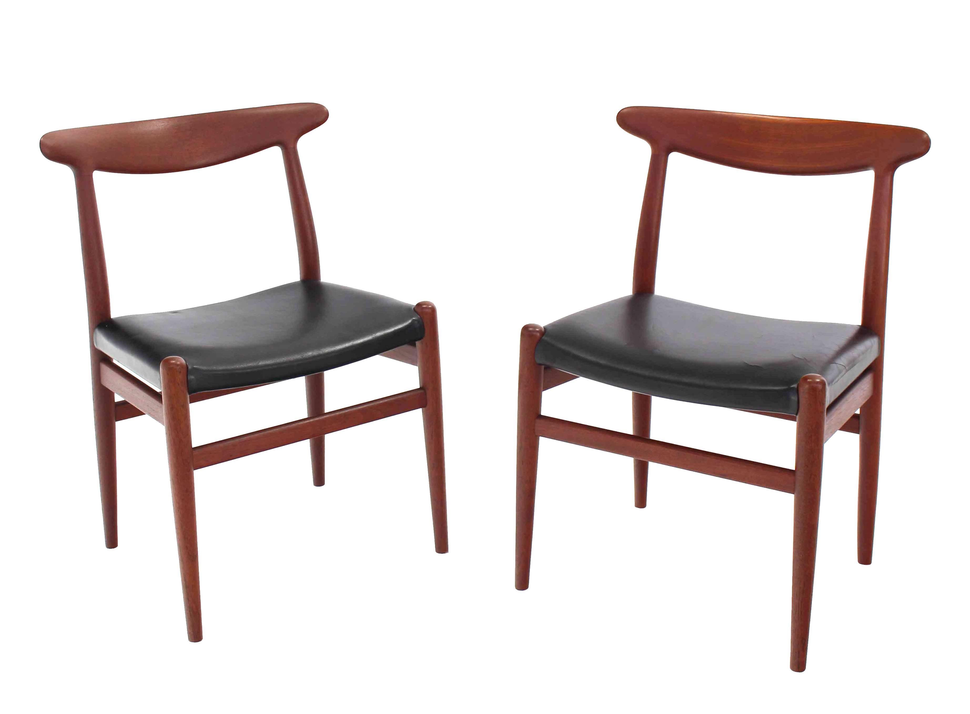 Mid-Century Modern Set of Four Hans Wegner Teak Dining  Chairs Leather Upholstery For Sale