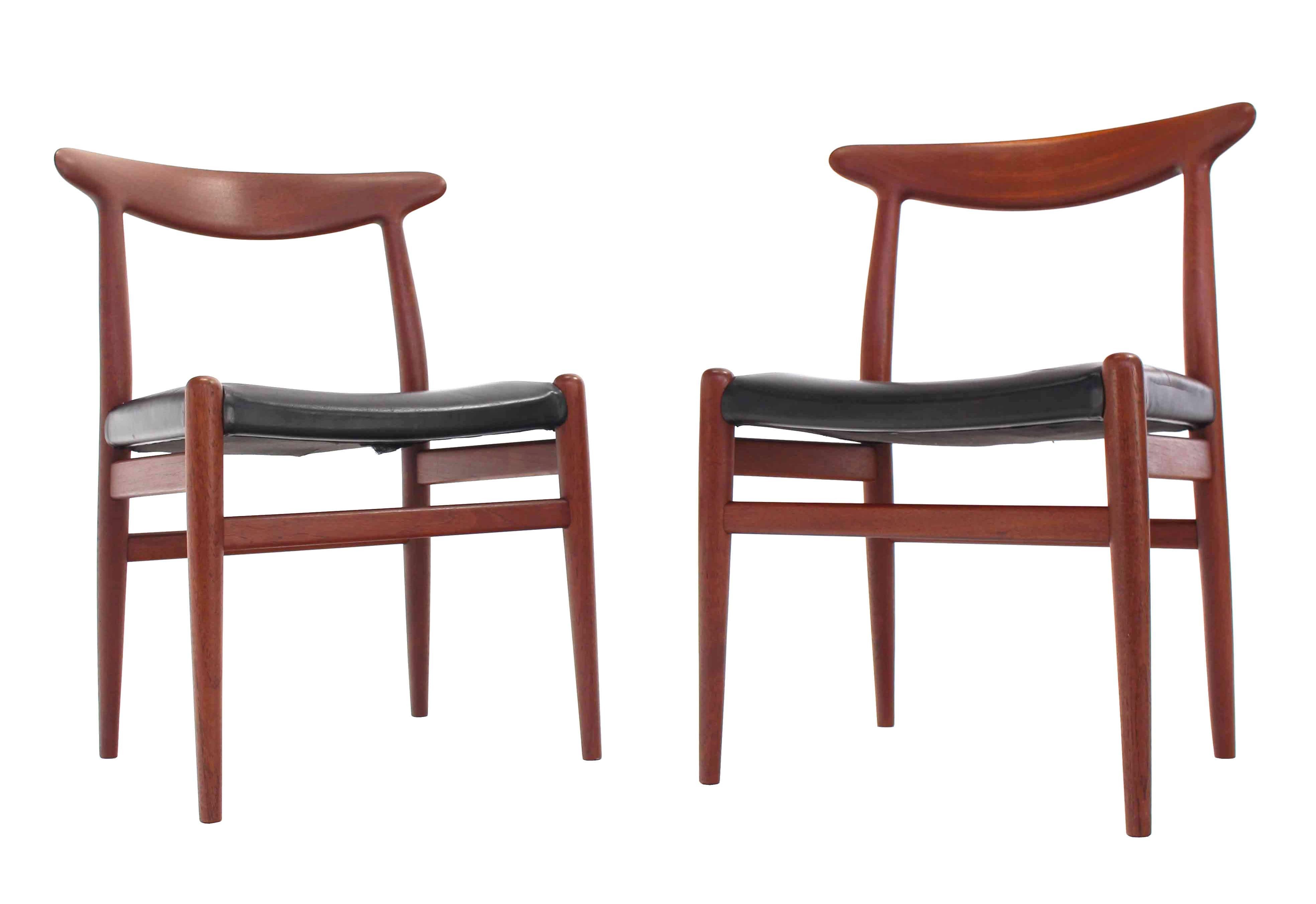 Set of Four Hans Wegner Teak Dining  Chairs Leather Upholstery In Good Condition For Sale In Rockaway, NJ