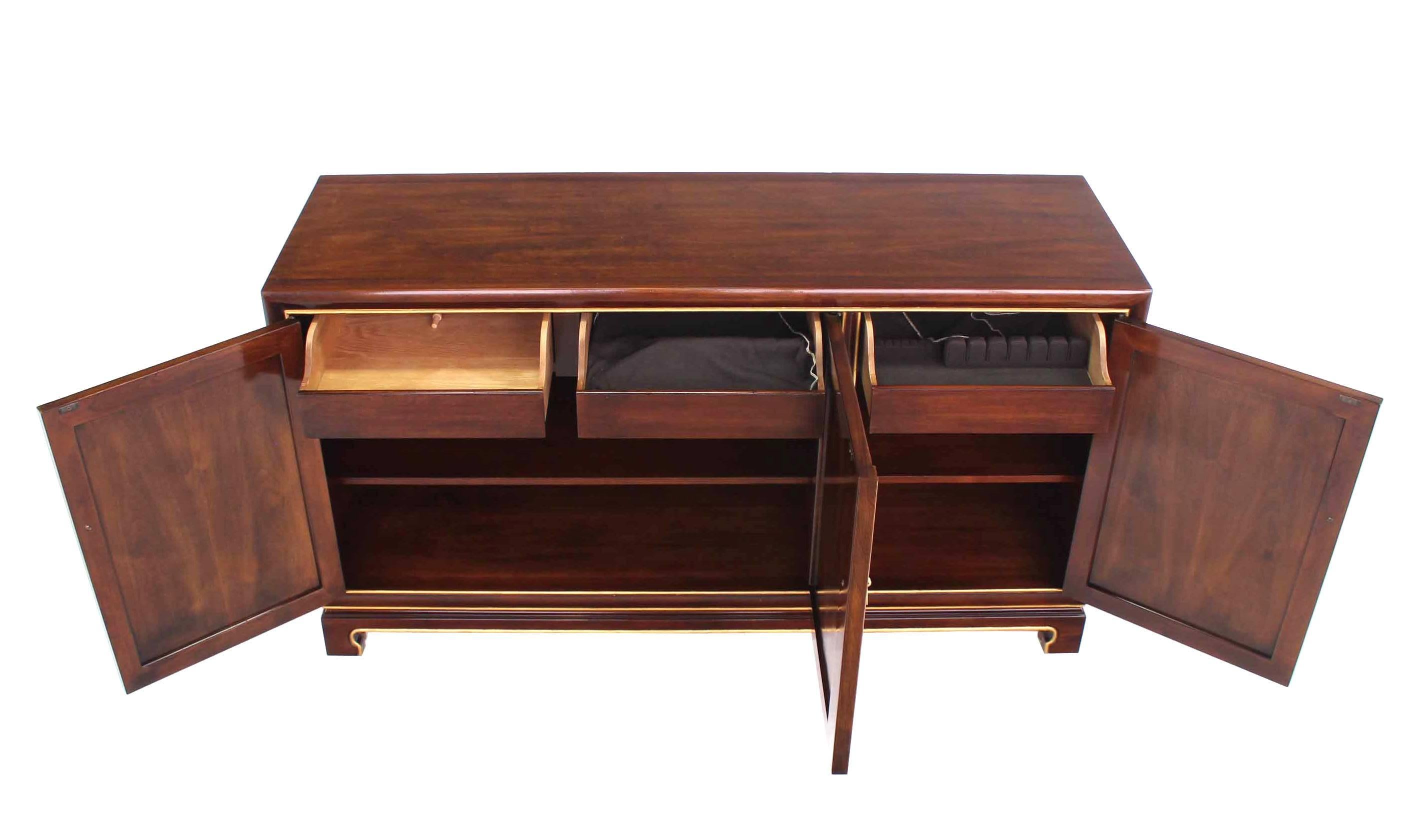 Pair of Oriental Motive Cabinets 3