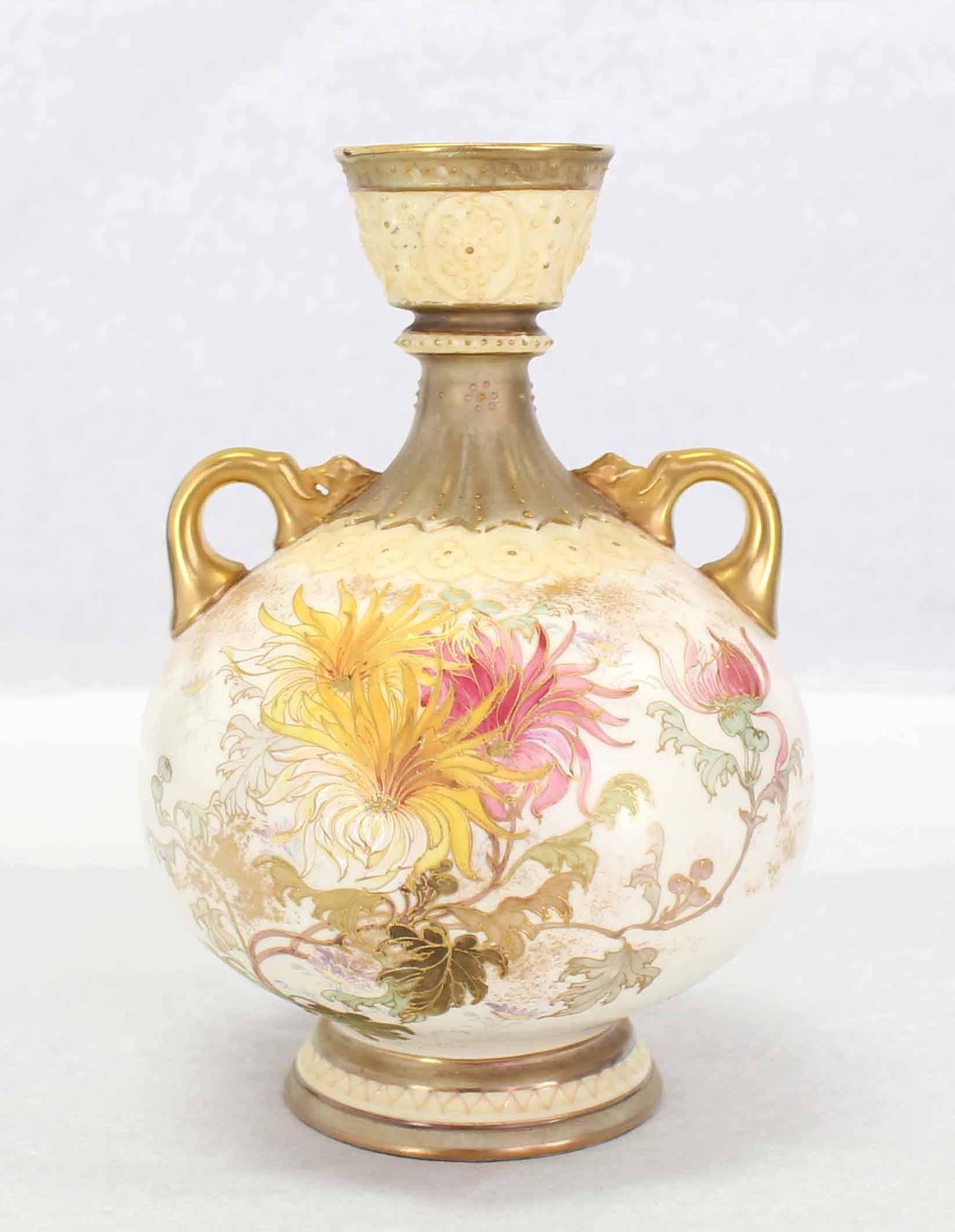 Paire de vases en porcelaine Royal Worcester en vente 3