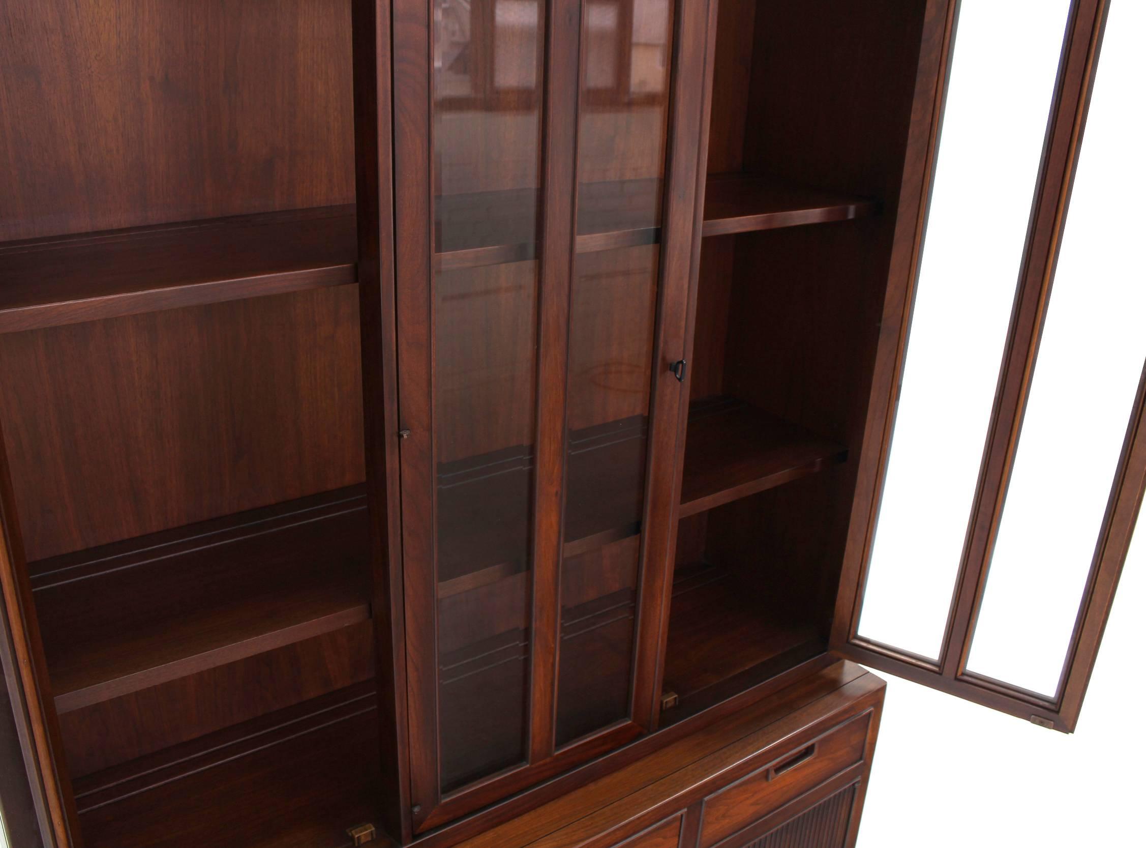 20th Century Mid-Century Modern Fluted Doors Walnut China Cabinet Hutch