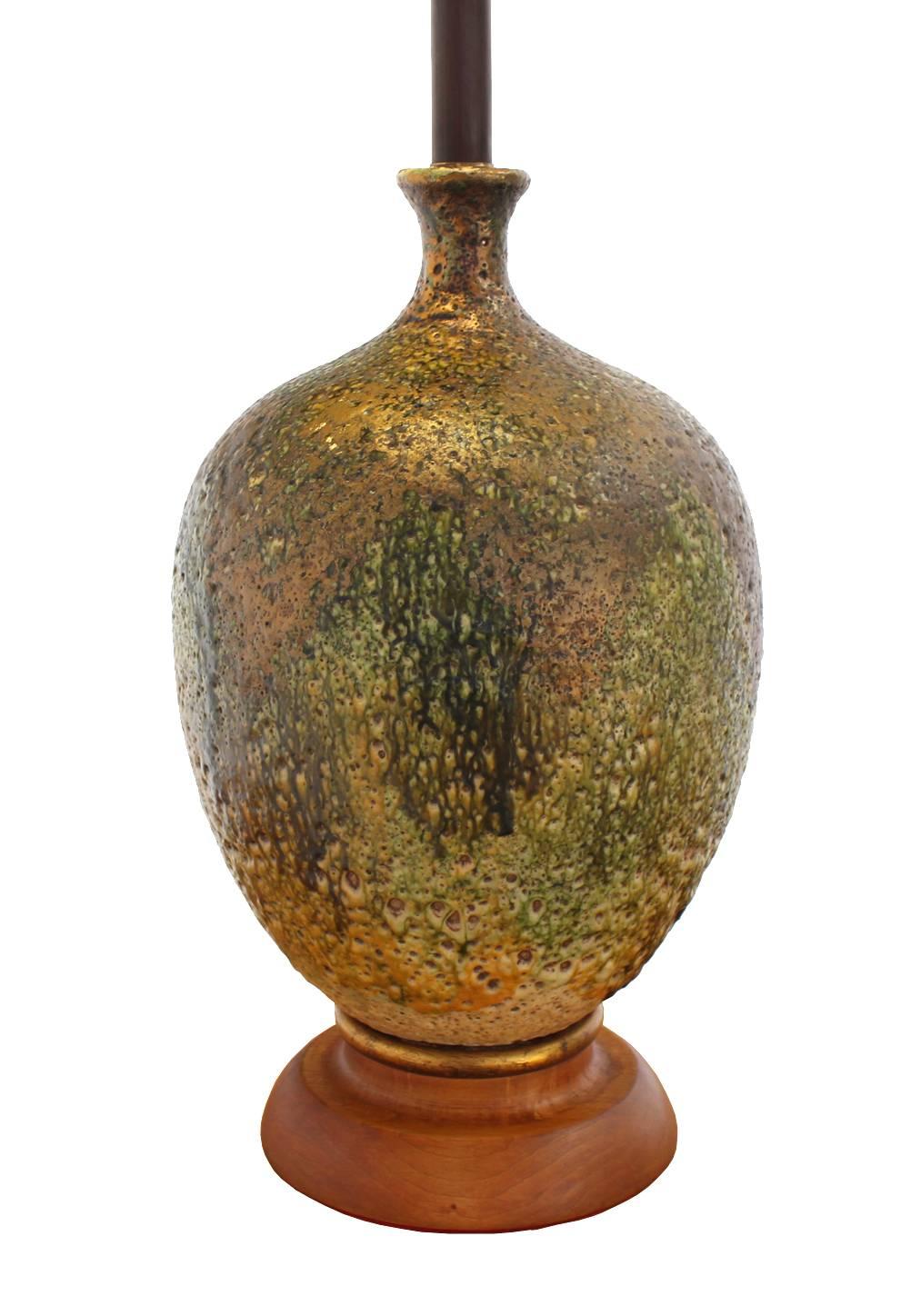 Large Art Pottery Vase Shape Table Lamp on Walnut Base In Excellent Condition For Sale In Rockaway, NJ