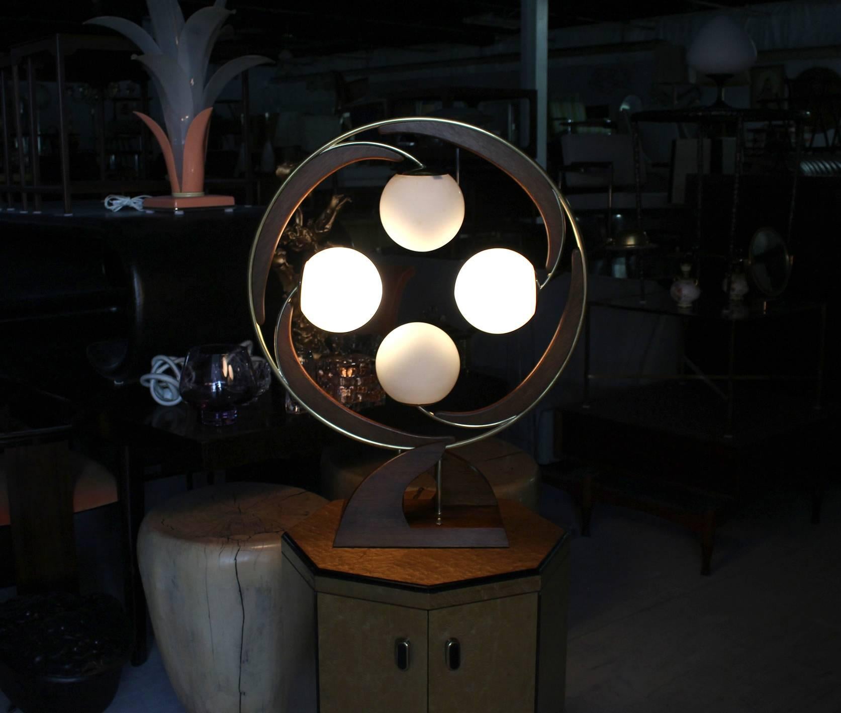 Very Unusual Circular Shape Table Lamp Four Frosrted Glass Shades Globes 3