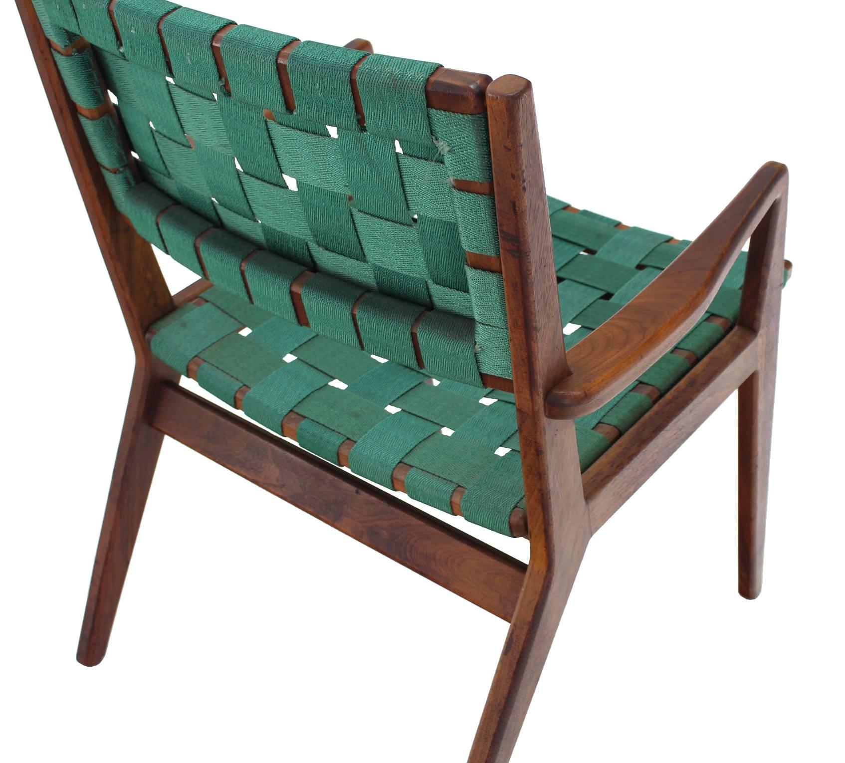 20th Century Pair of Mid-Century Modern Oiled Walnut Frames Armchairs For Sale