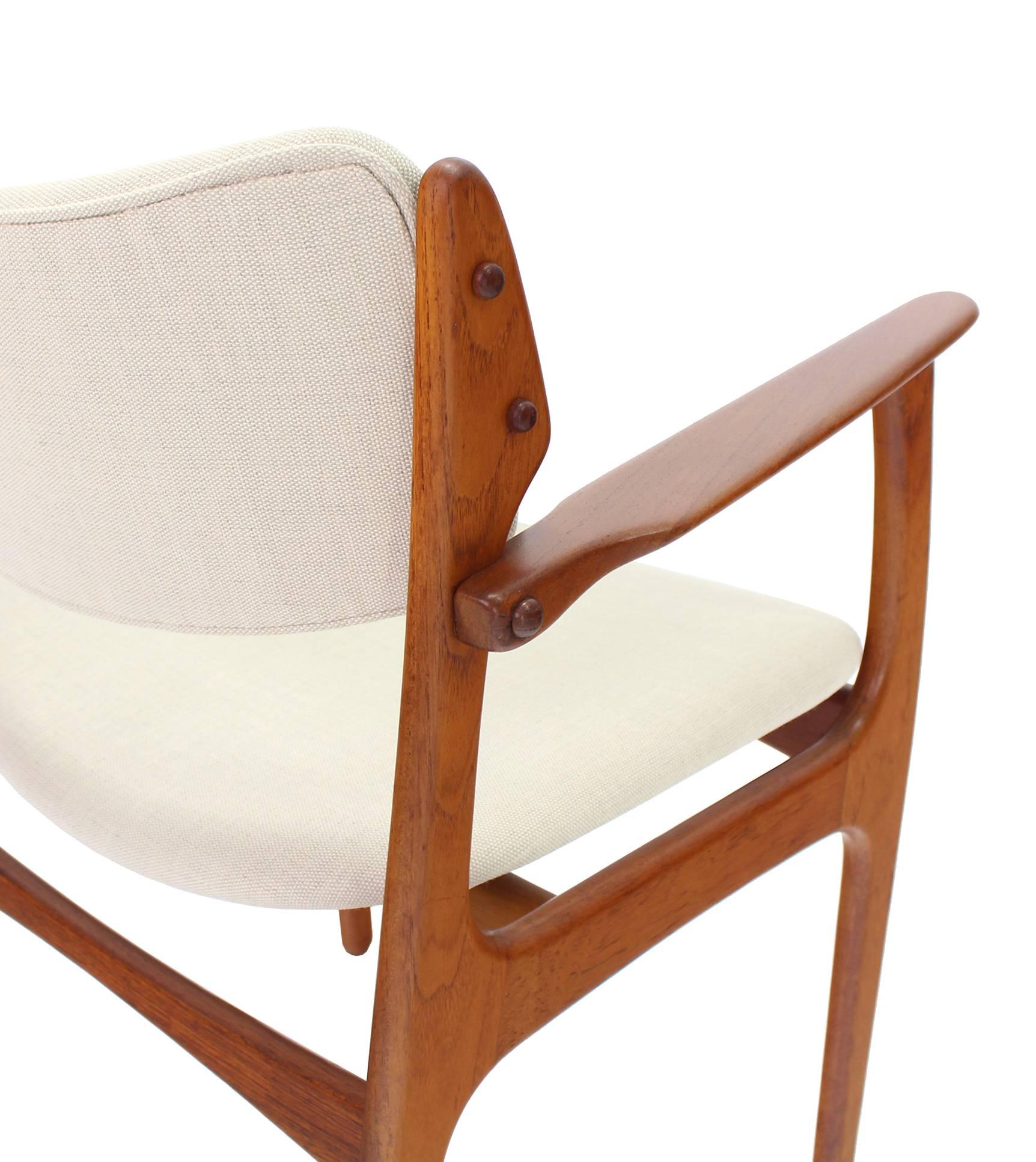 Pair of Two Danish Mid Century Modern Arm Dining Chairs In Excellent Condition In Rockaway, NJ