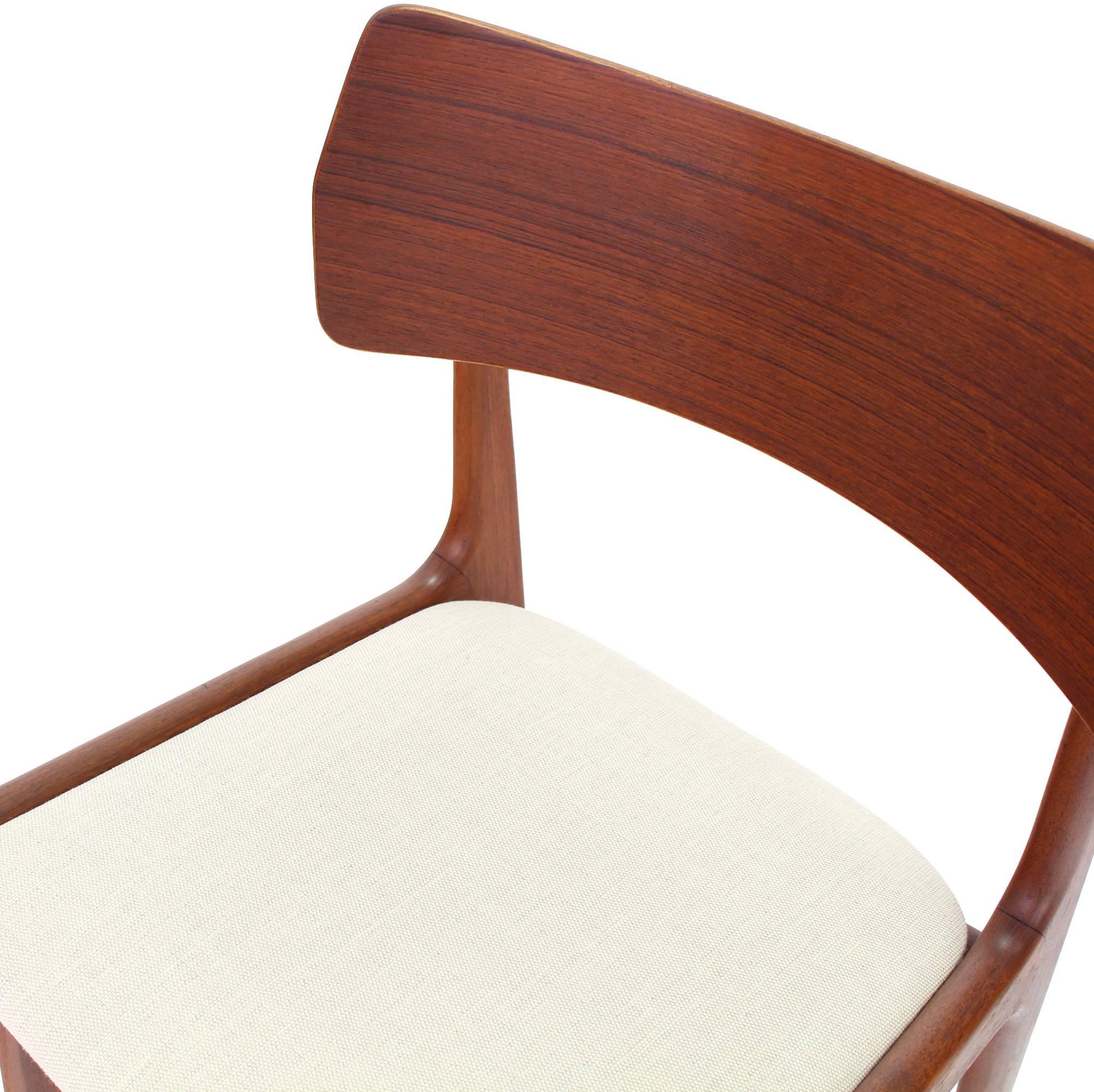 Mid-Century Modern Set of Four Danish Mid Century Modern Teak  Dining Chairs For Sale