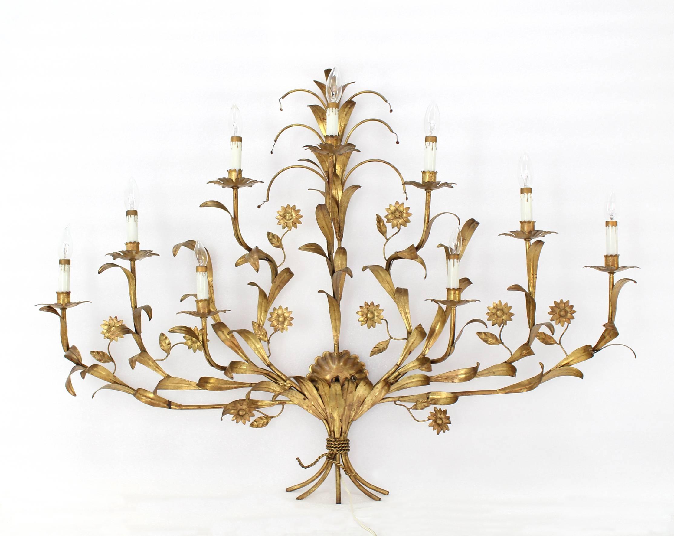 20th Century Gilded Metal Leaf and Flower Wall Sconce Light Fixture For Sale
