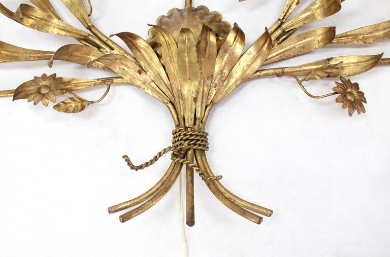 Gilded Metal Leaf and Flower Wall Sconce Light Fixture For Sale at
