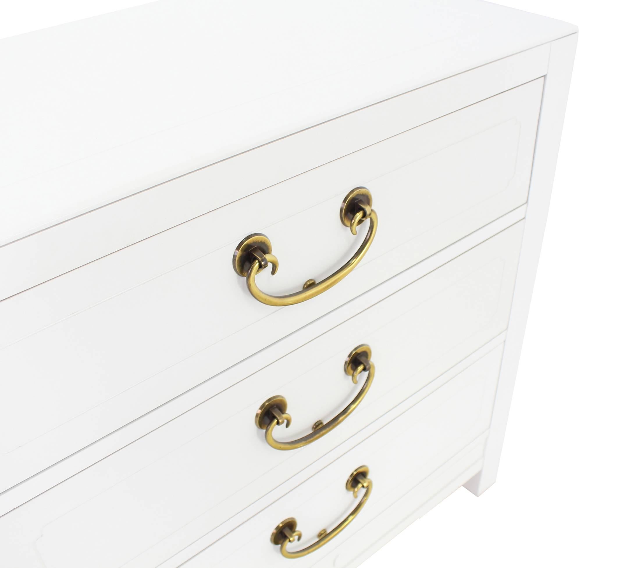 Laqué Paire de poignées en laiton laqué blanc pour commodes ou commodes en vente