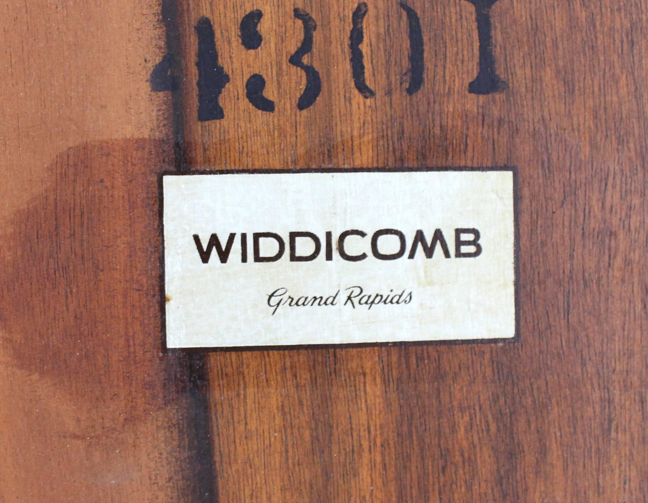 American Sabre Leg Mid Century Modern Walnut Dining Table Gibbings Widdicomb For Sale