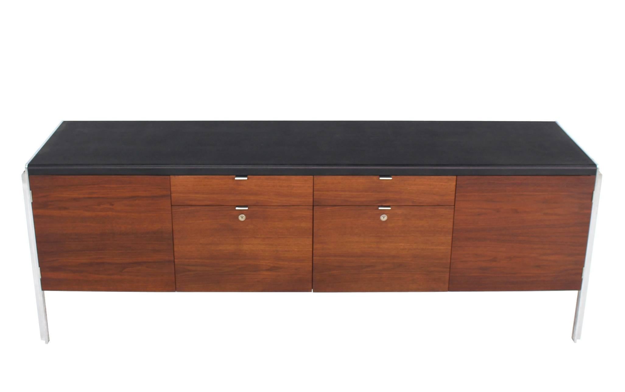 Very nice Mid-Century Modern credenza by Stow Davis.