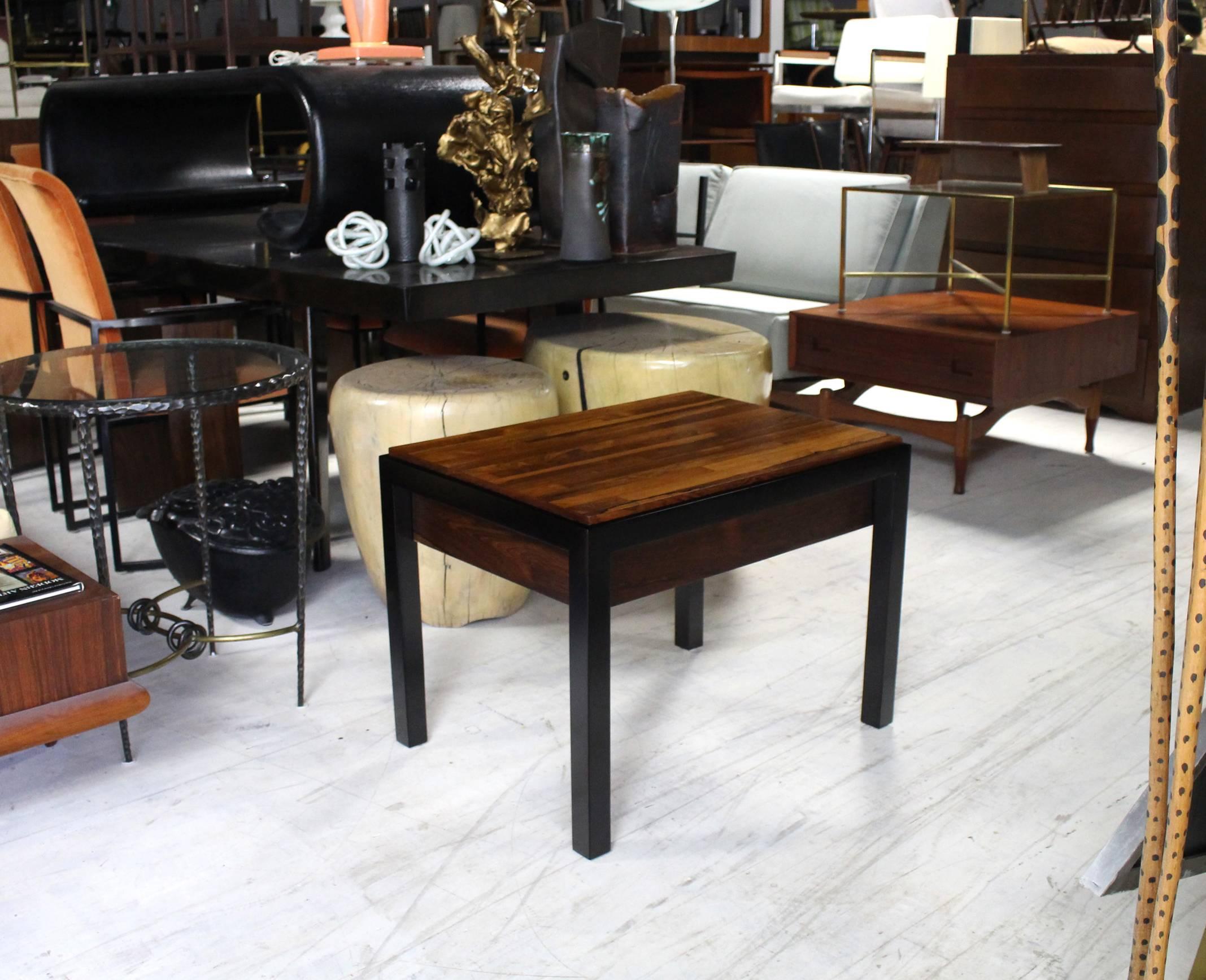 American Mid-Century Modern Rosewood Ebonised Legs End or Side Table For Sale