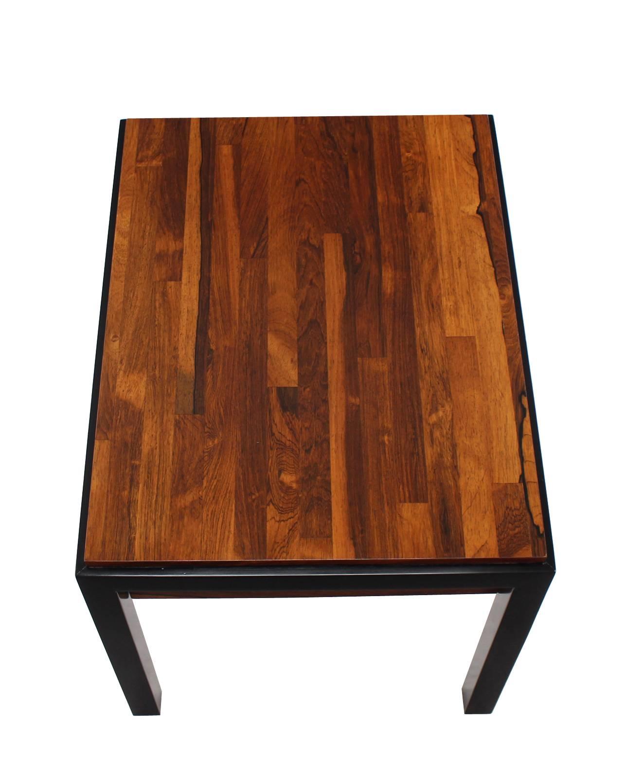 Mid-Century Modern Rosewood Ebonised Legs End or Side Table For Sale 1