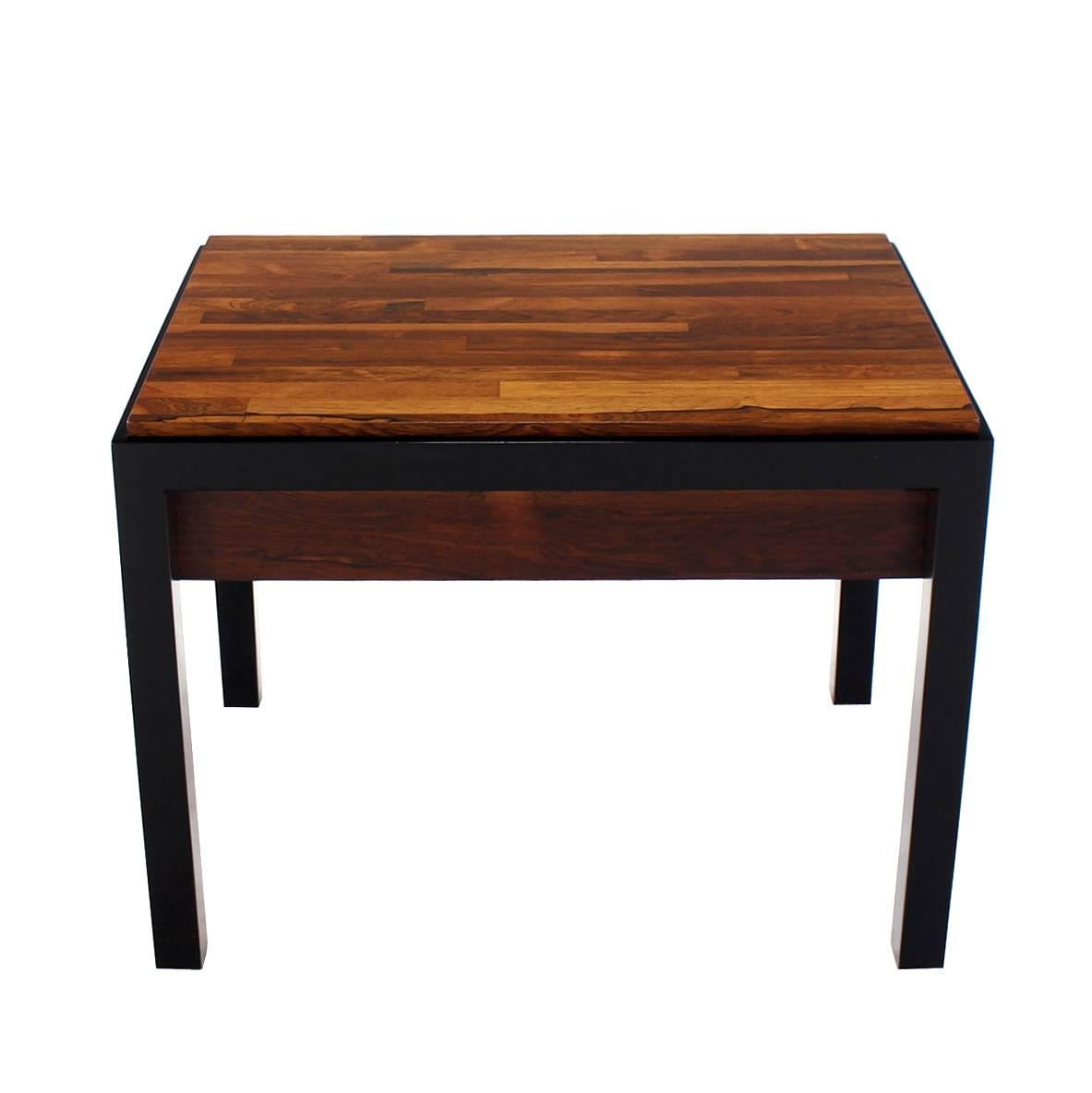 Mid-Century Modern Rosewood Ebonised Legs End or Side Table For Sale 3