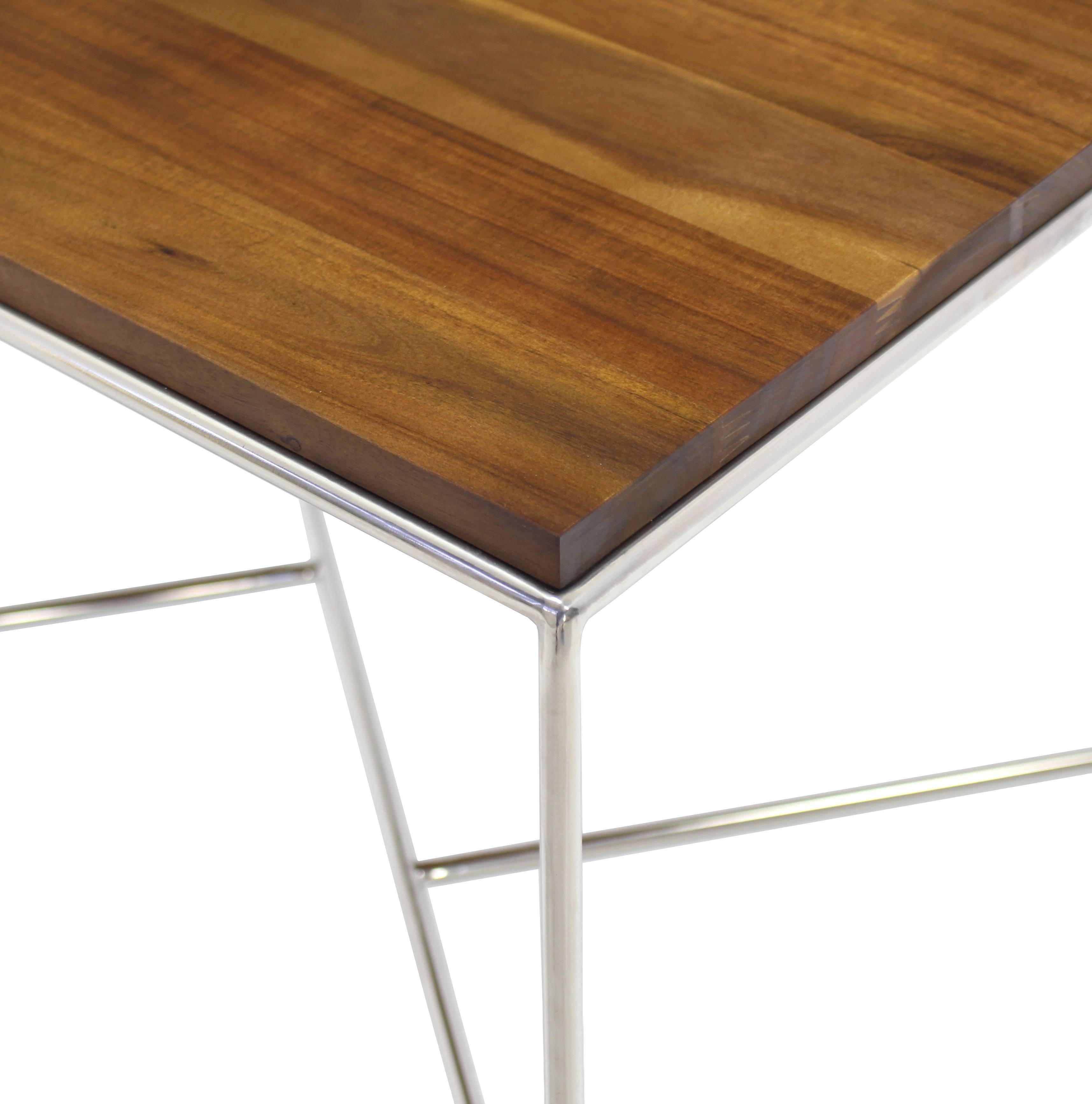 XXIe siècle et contemporain Paire d'extrémités latérales en forme de Z  Table d'appoint en vente