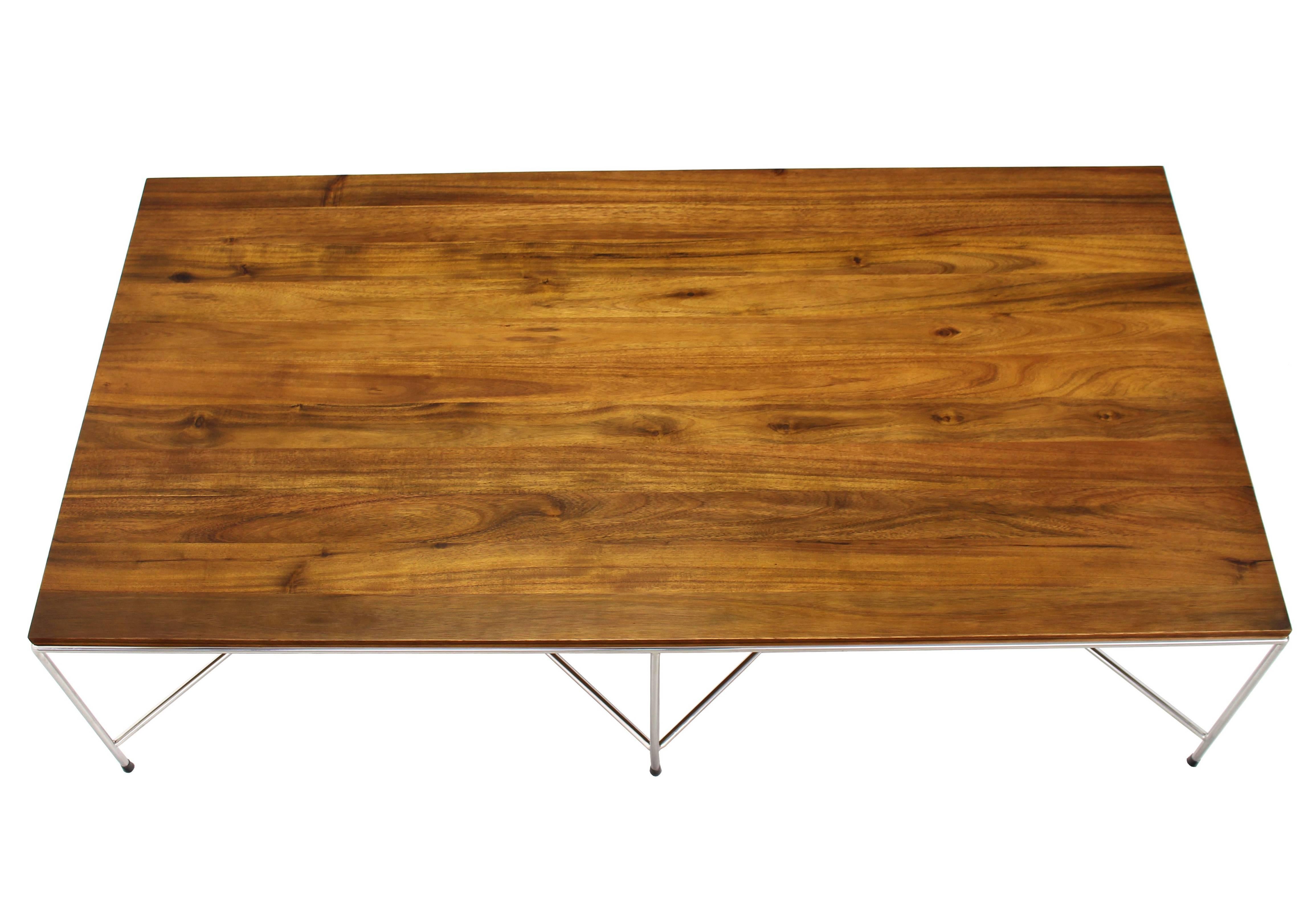 Double X-Base Solid Top Chrome Base Coffee Table In Excellent Condition In Rockaway, NJ