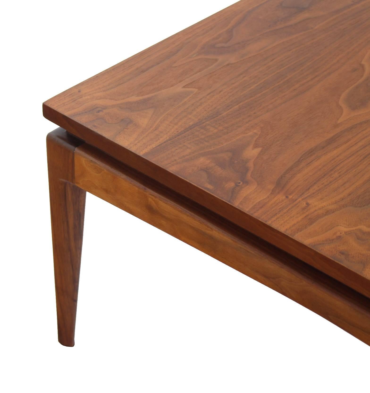 American Nice Solid Design Square Walnut Coffee Table For Sale